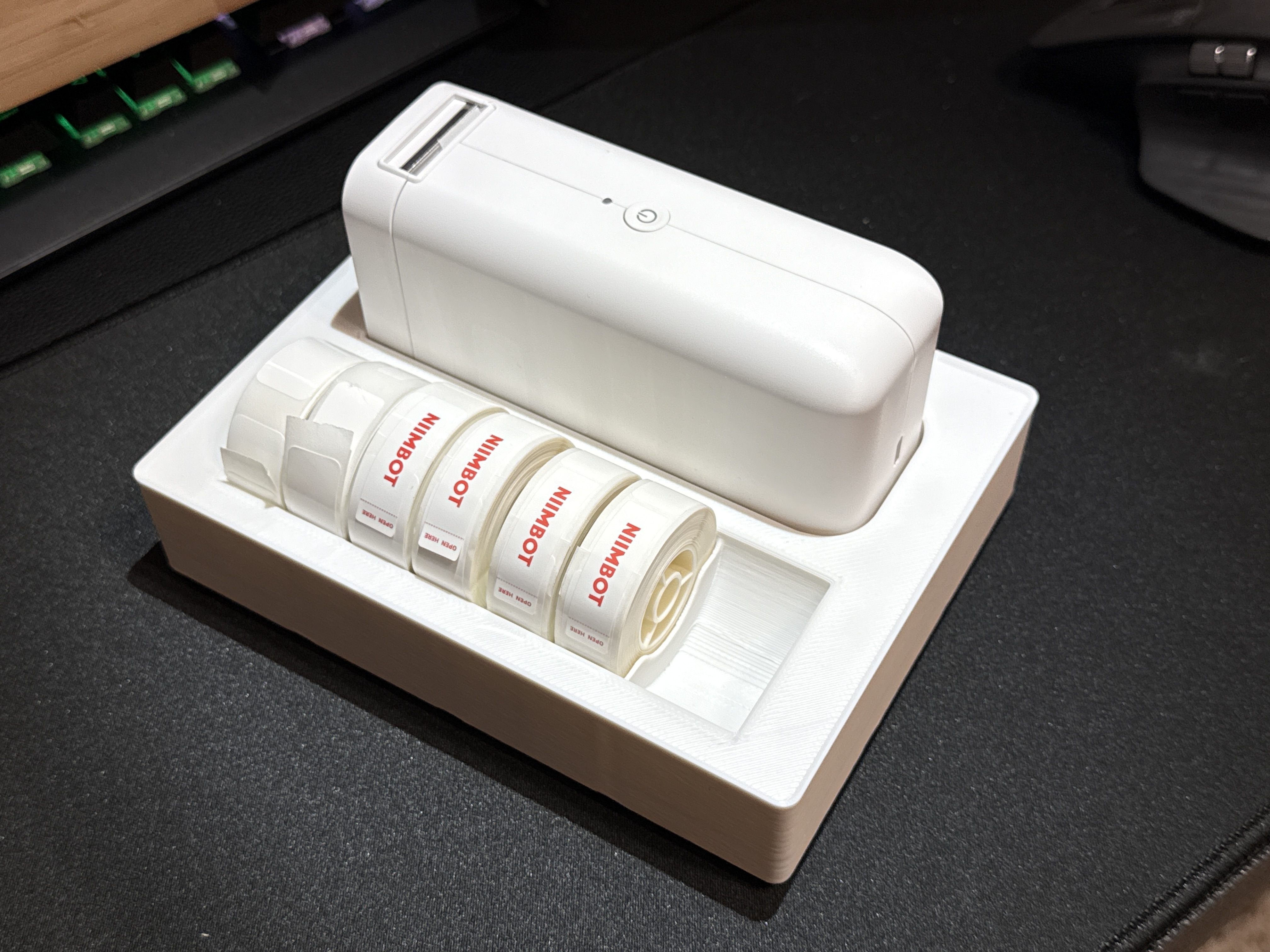 Gridfinity Niimbot D101 Label Maker Holder