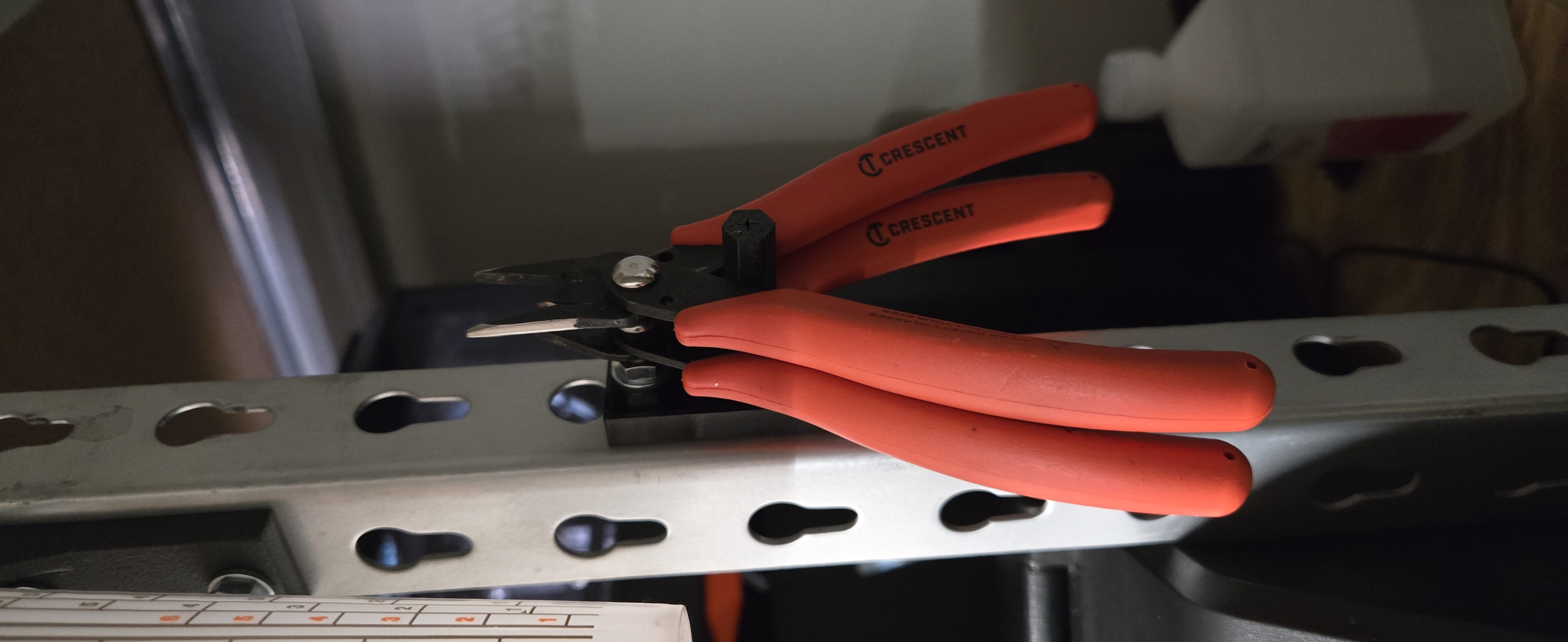 Gorilla shelf plier pin