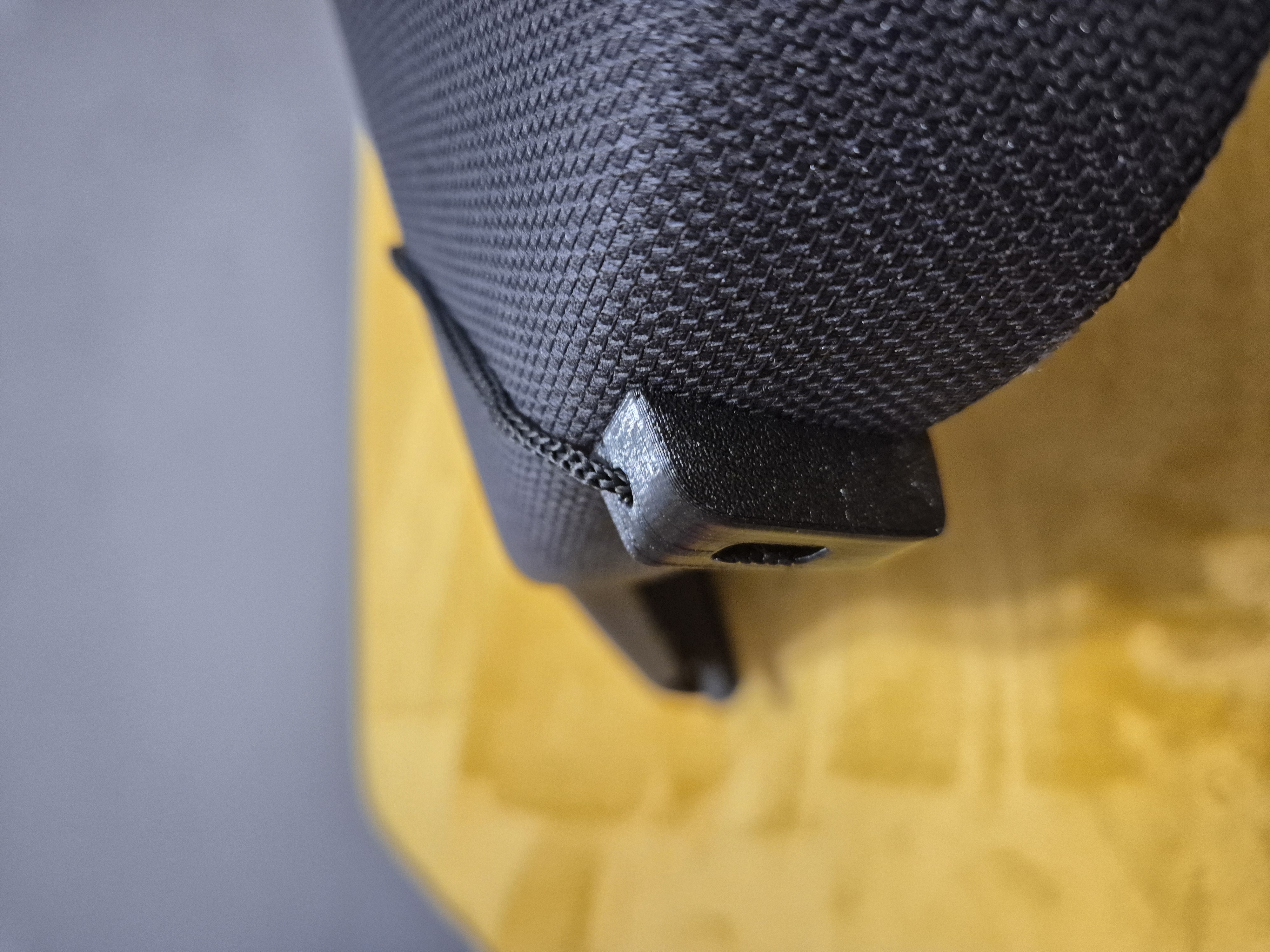 Audi A3 8V 3p Parcel Shelf Holder — thumbnail 2