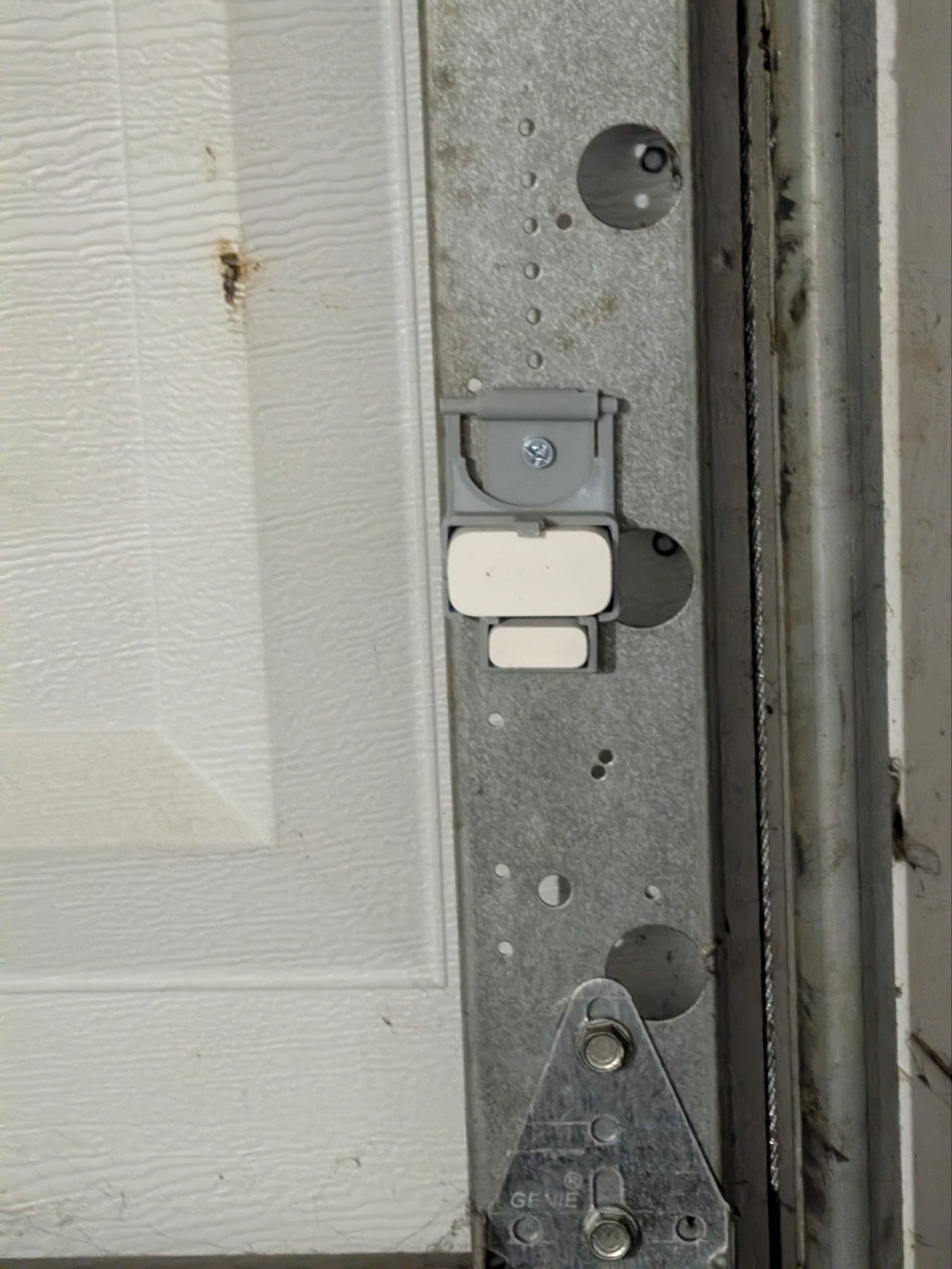 Aquara Garage Door Sensor v1