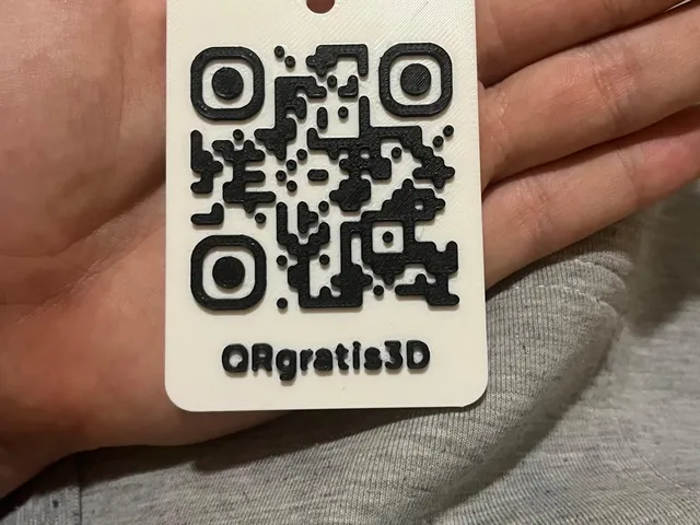 QR Code Keychain – Tested Print / Llavero QR probado (A1 mini, 2 colors)