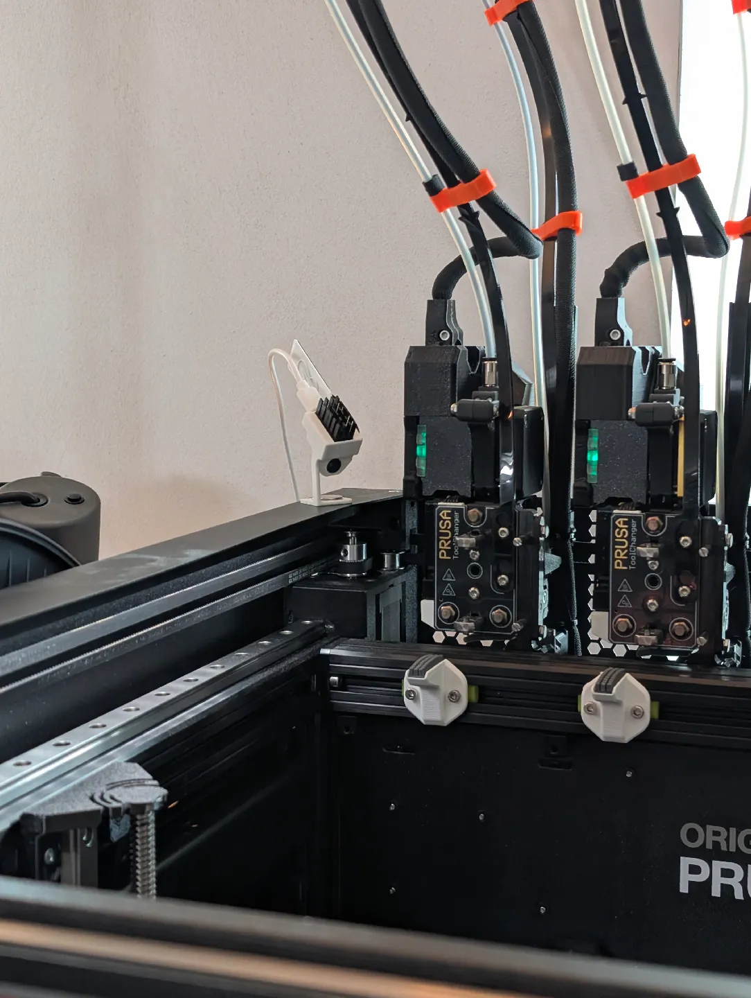 Seeed Studio XIAO ESP32S3 Sense Housing with a magnetic base