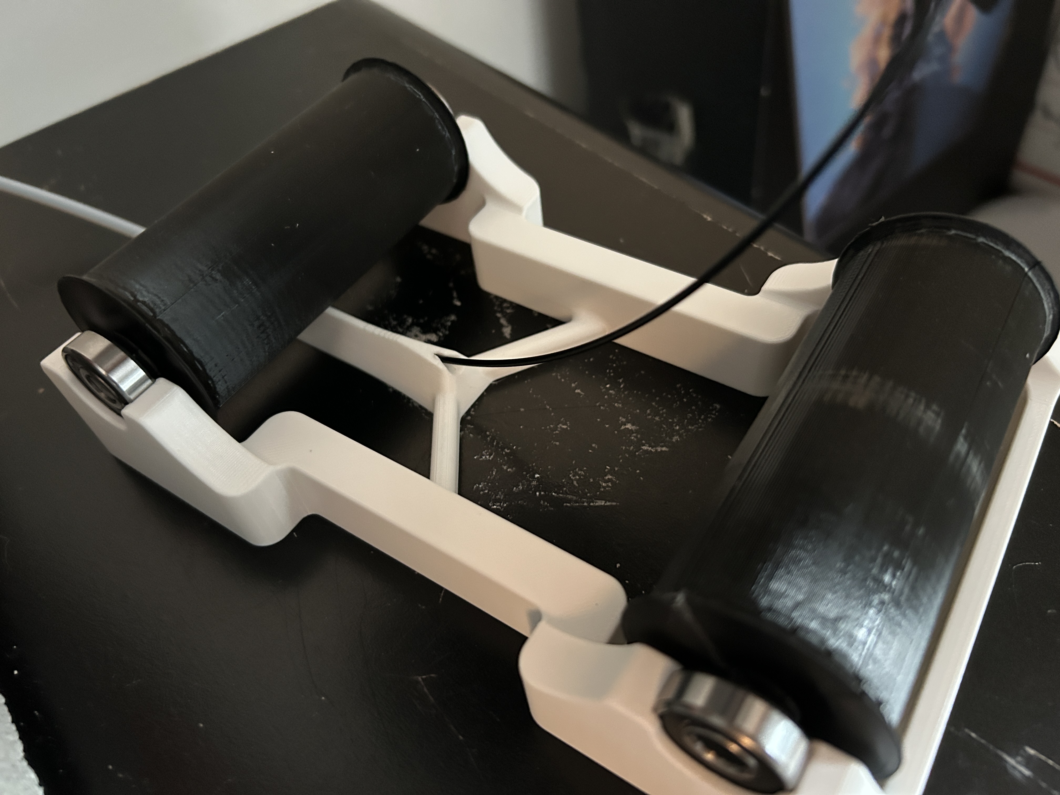 Spool Holder Base with Easy Filament Loading 3D model thumbnail