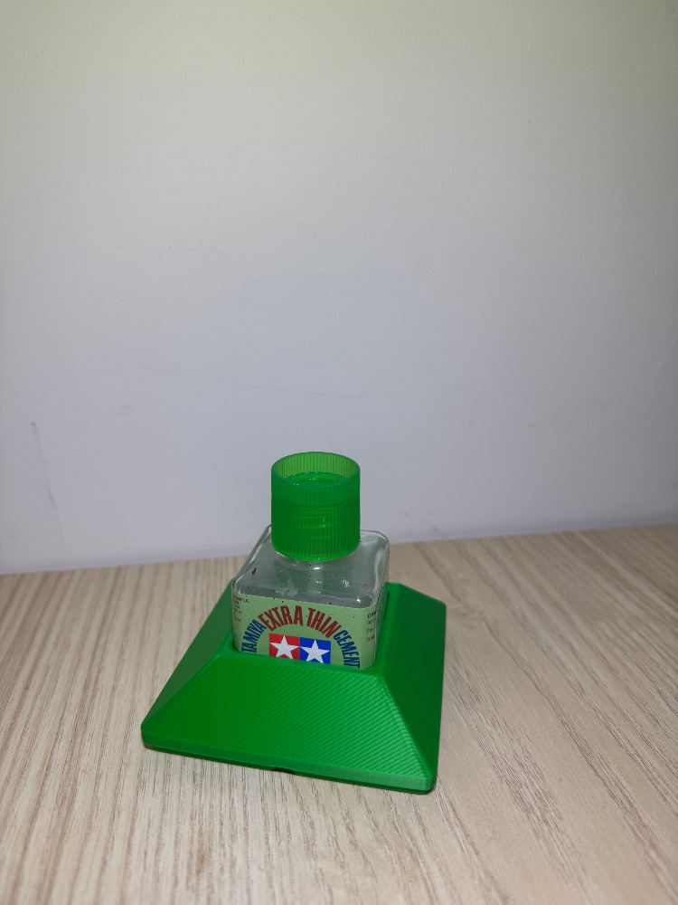 Gridfinity Glue Holder for miniature plastic glue 3D model