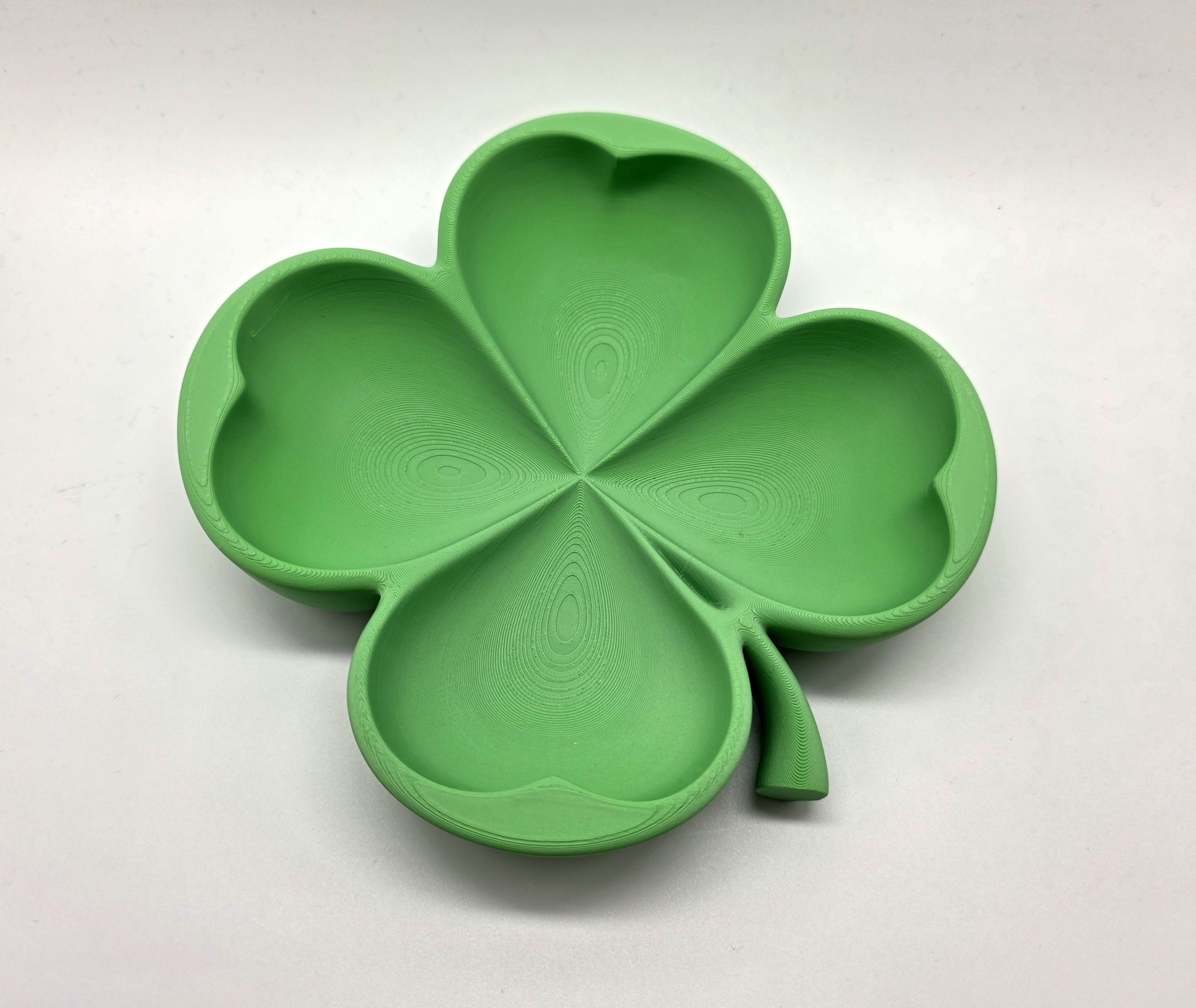 Decorative Shamrock Dish - Minimal Supports