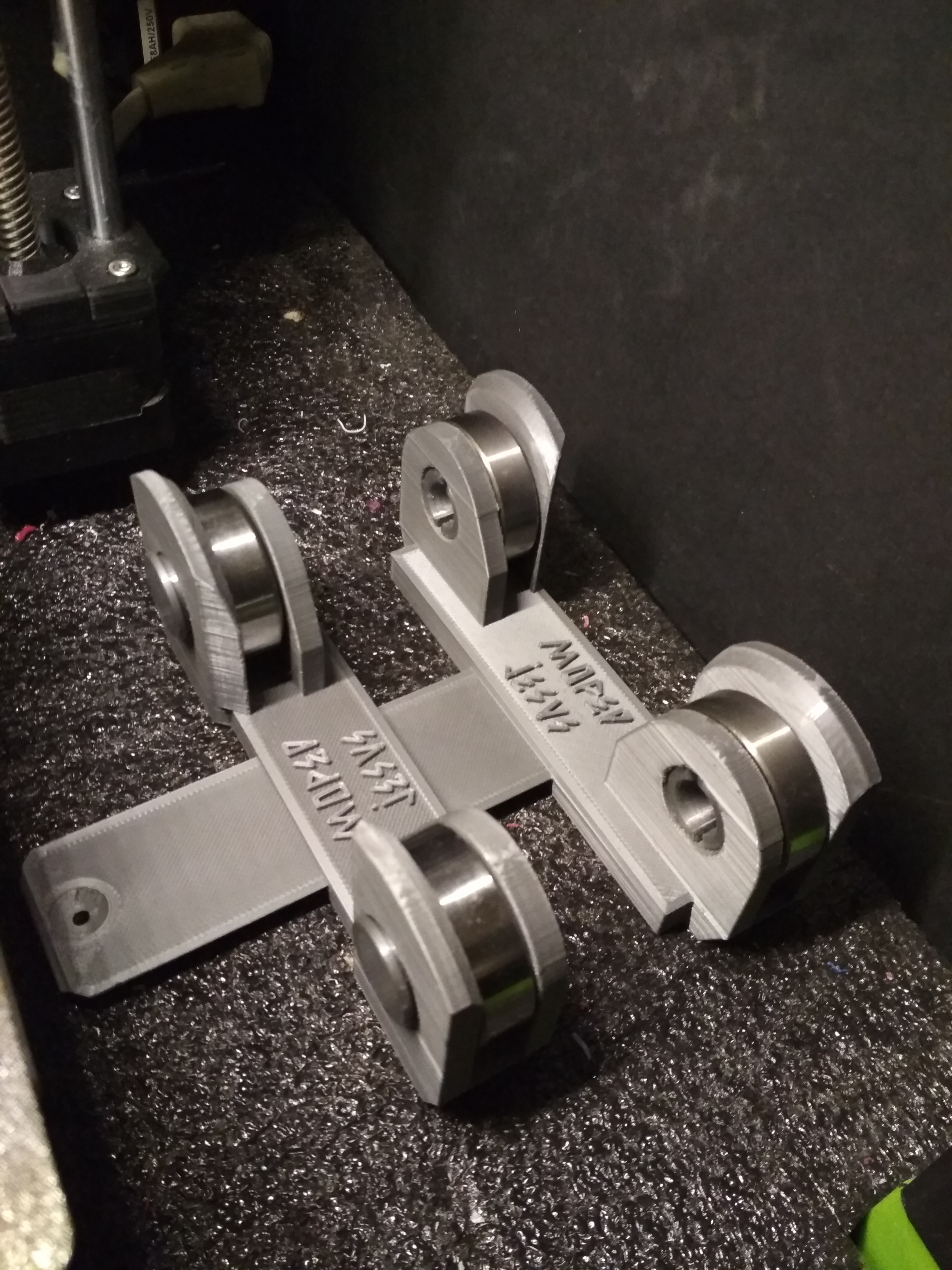 Adjustable spool holder for 6002 15mmID bearings