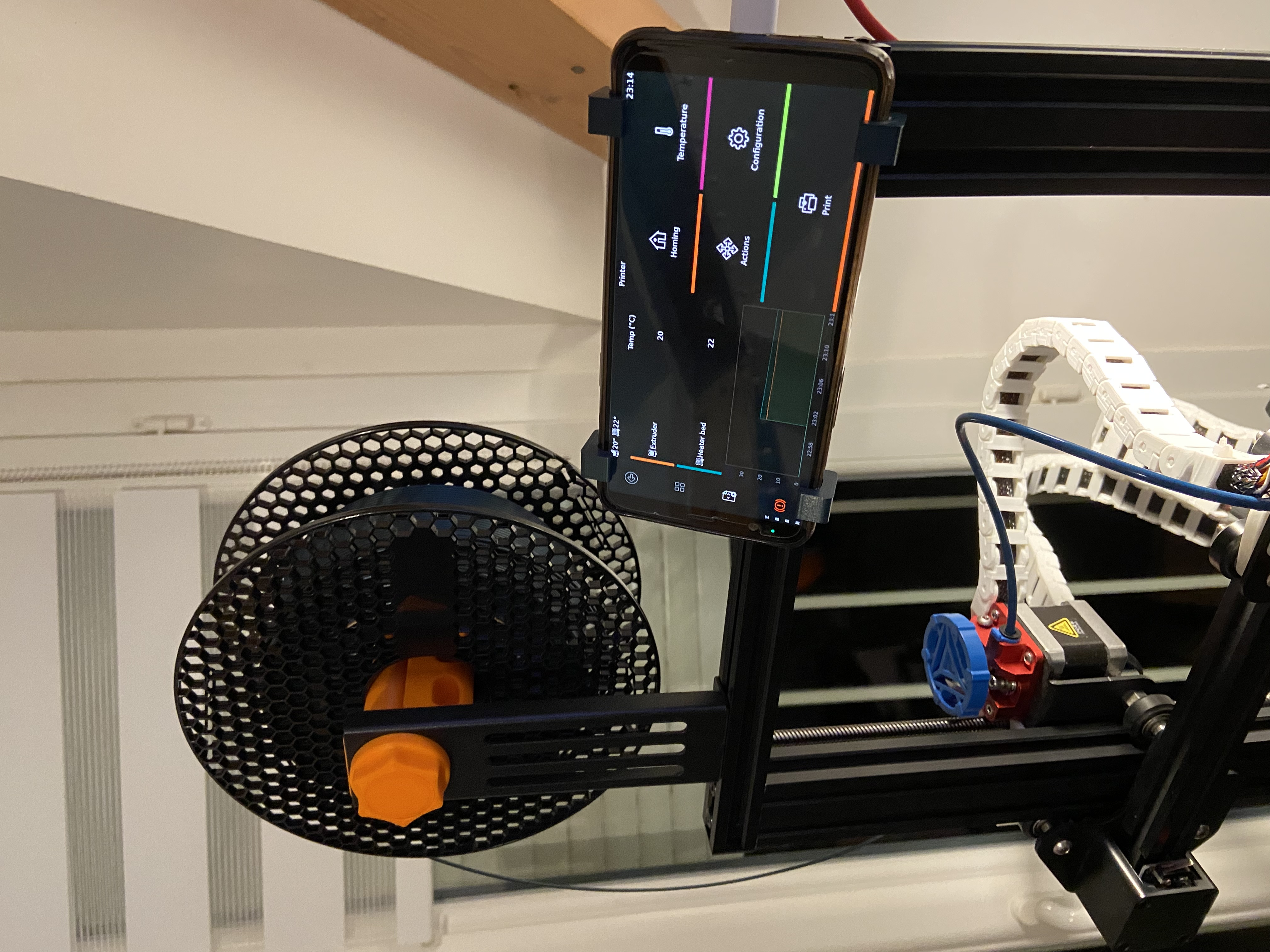 Phone Holder for 2020 Aluminium V-Slot (Ender 3 | Ender 3 V2)