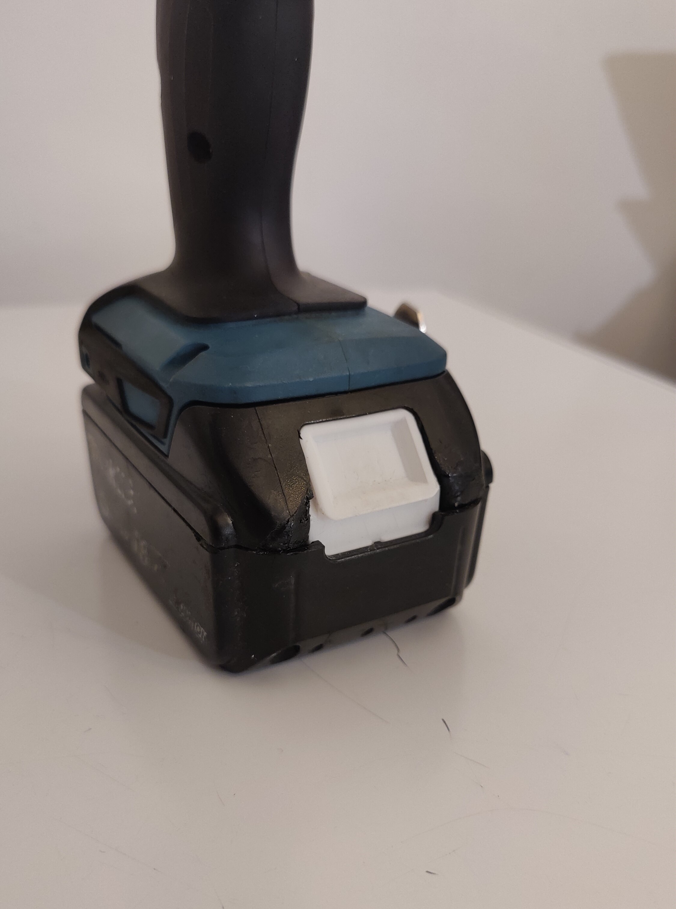 Makita Battery Button