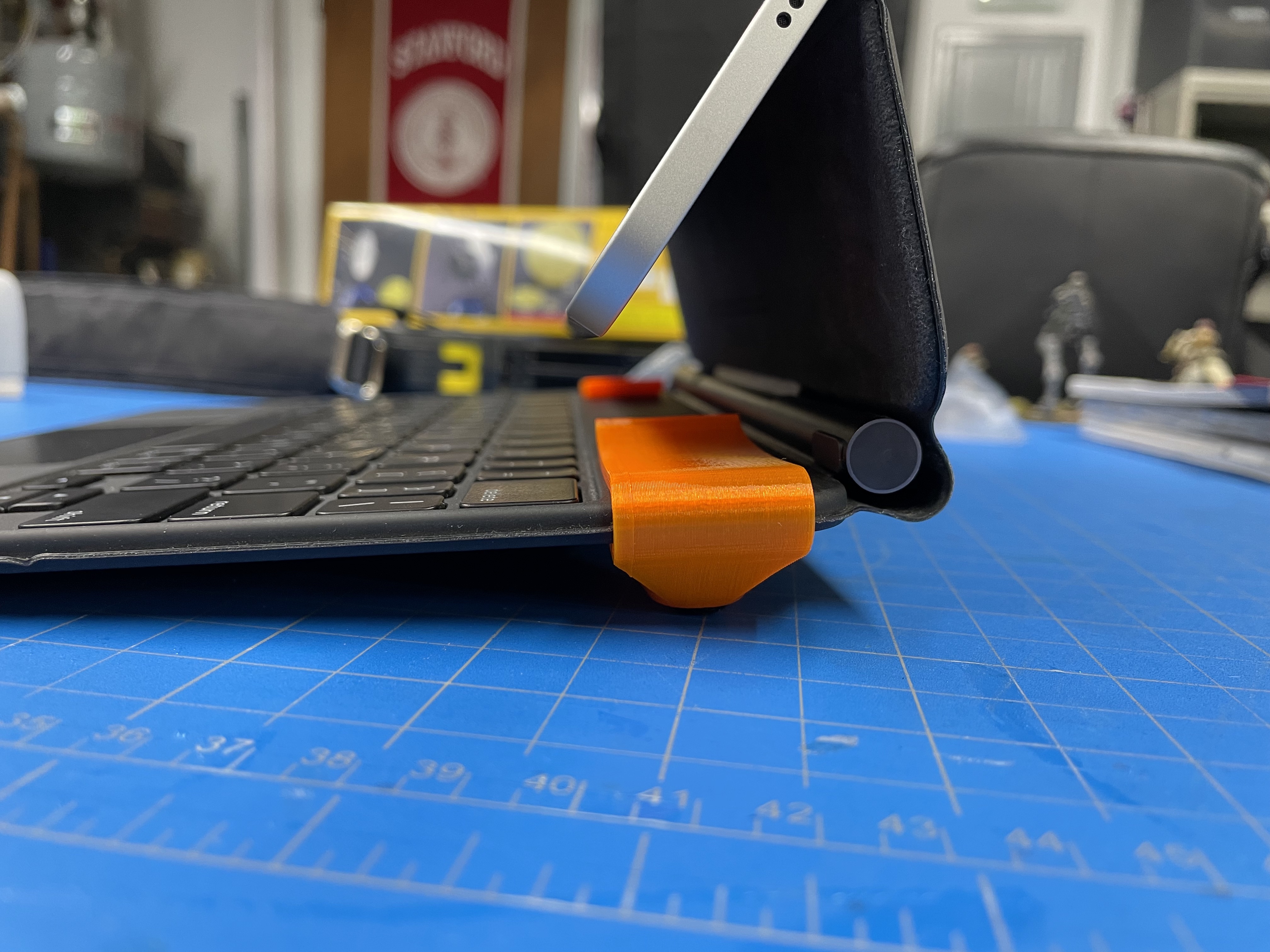 iPad Magic Keyboard Lift Angle Feet
