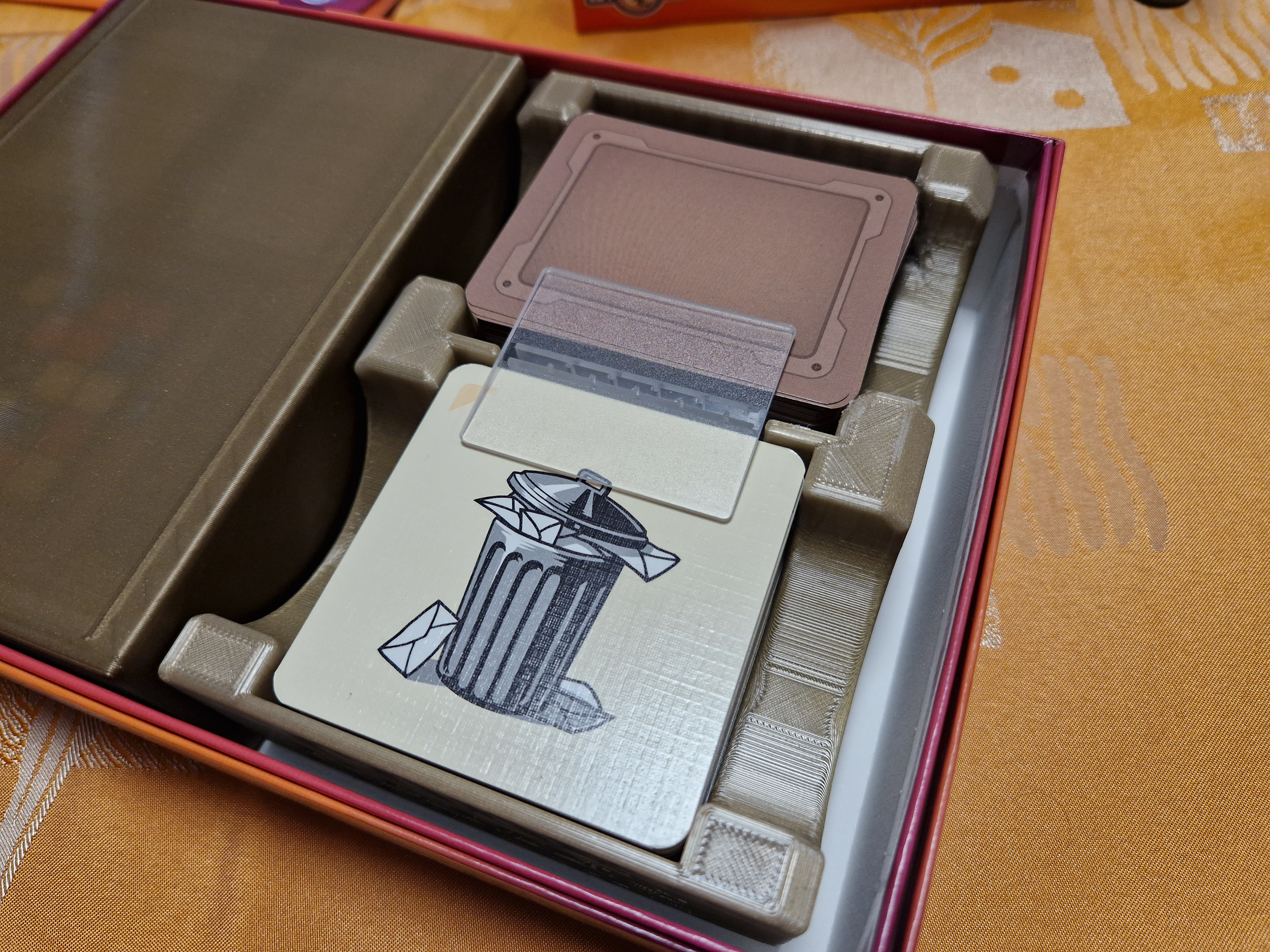 Box for Codenames Images REMIX