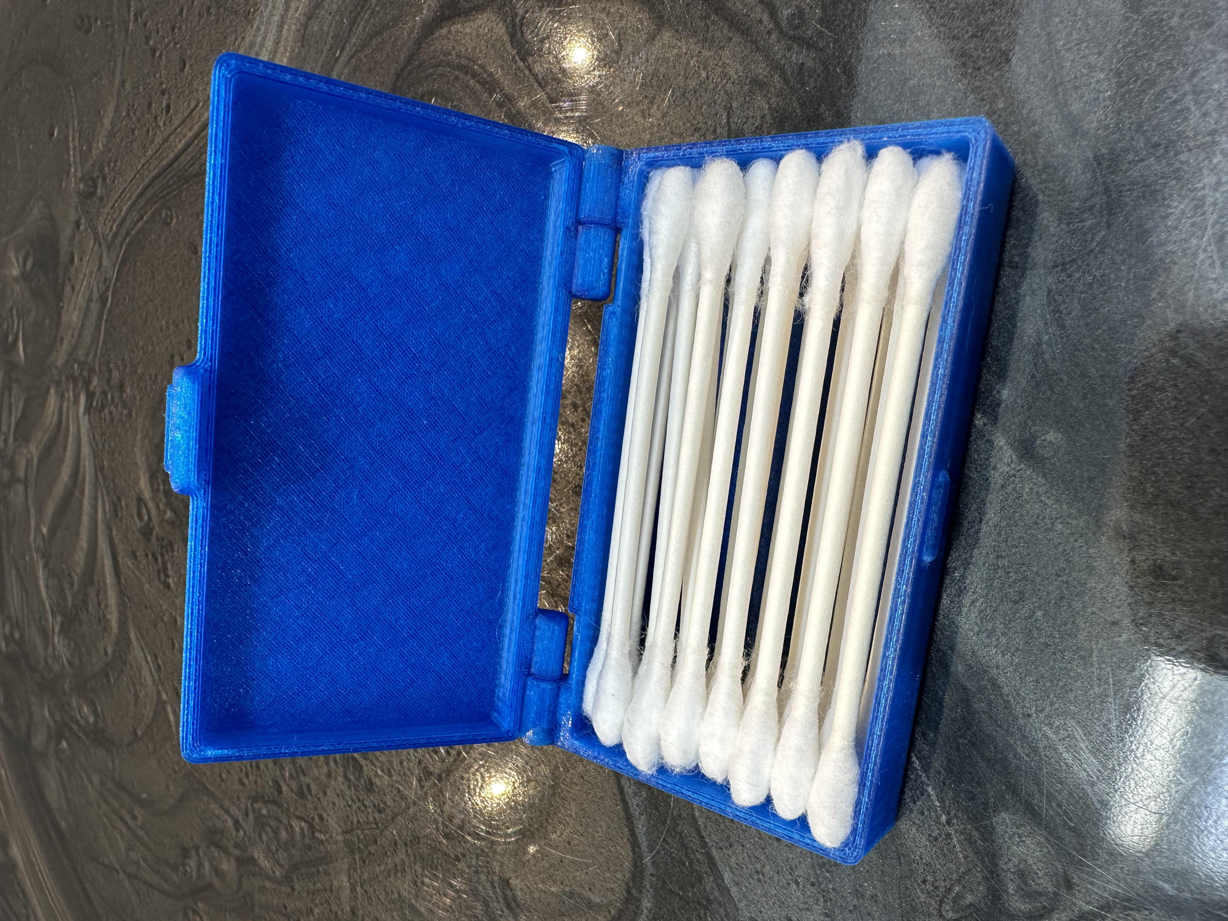 Qtips - Cotton swabs travel box