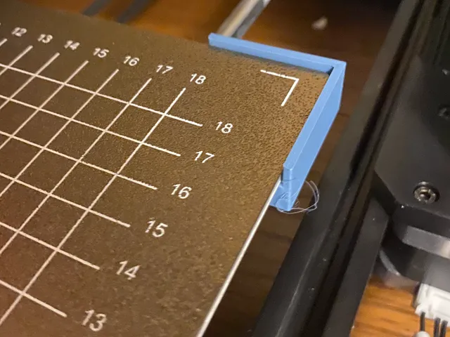 SV06 Clip-On Bed Aligner