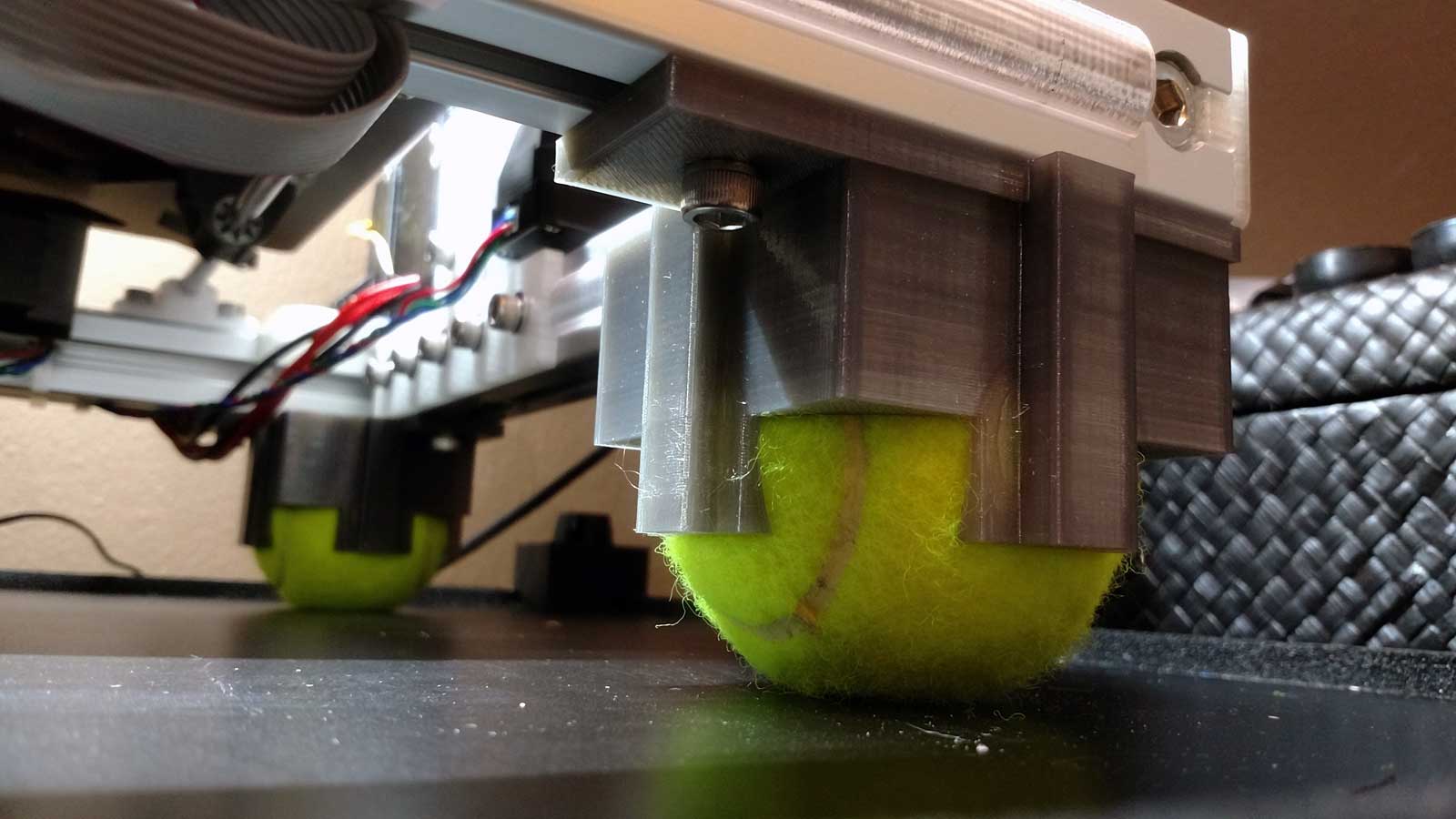 3030 Frame, tennis ball feet vibration dampener