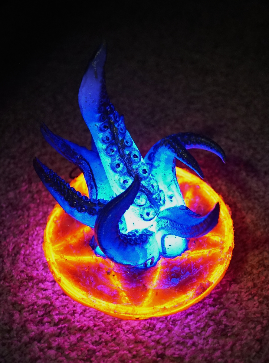 Tentacles(tabletop display)
