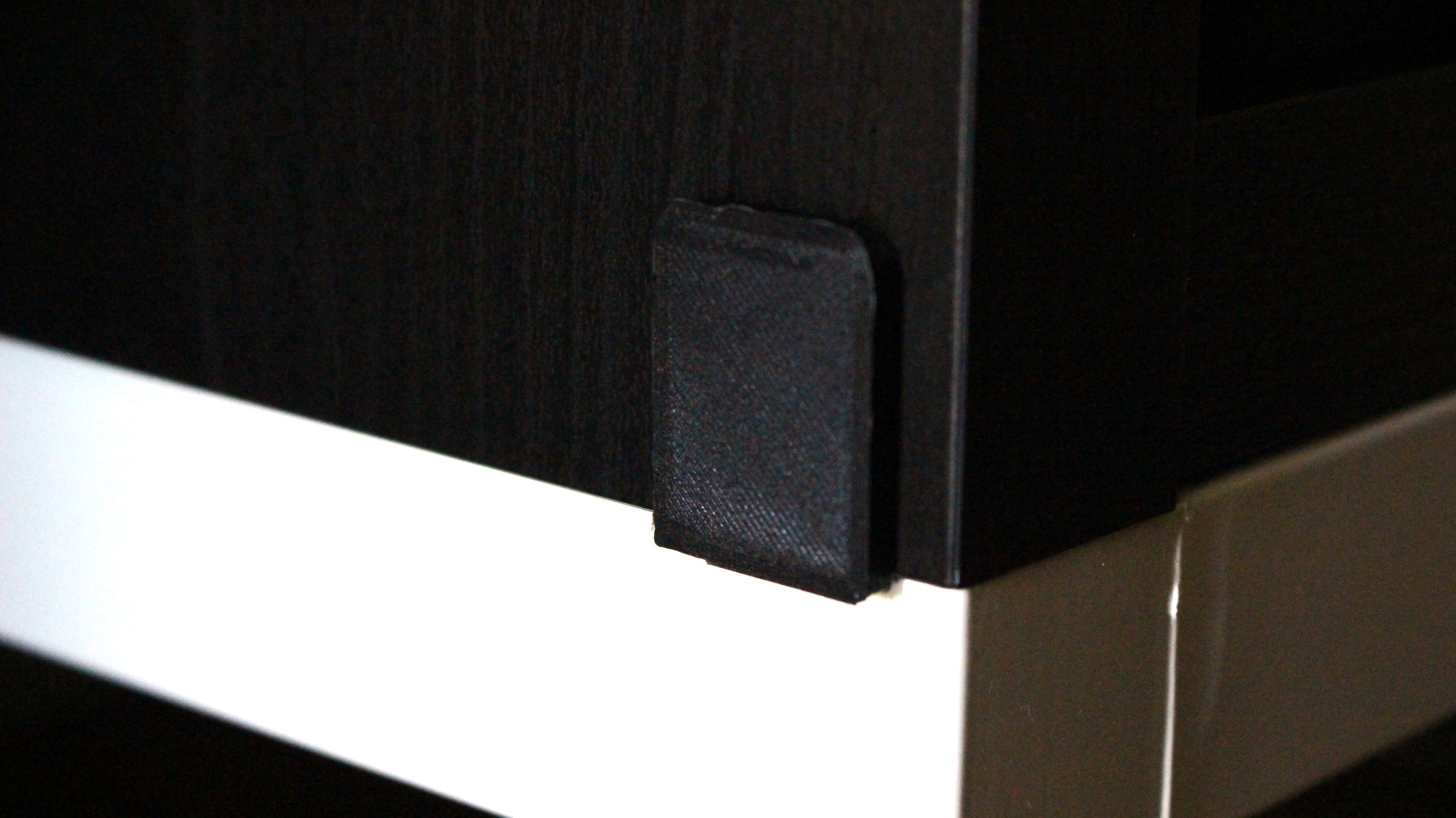 KALLAX Leg Bracket Cover by Alex G. Download free STL model