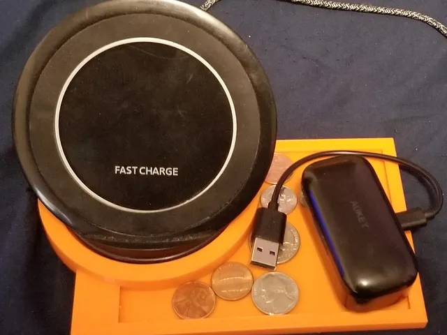 Sorting Tray with Wireless Charger
