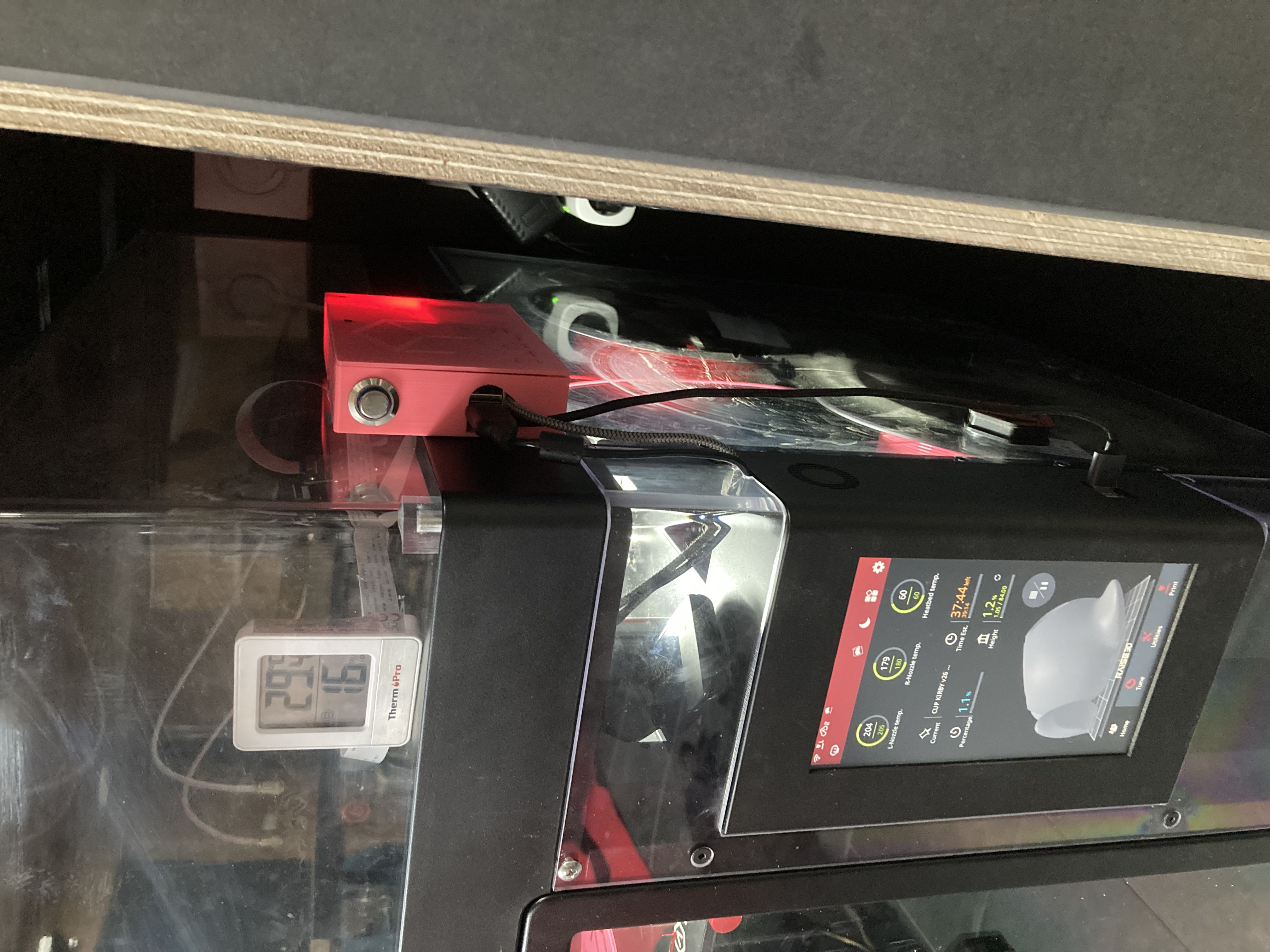 Raspberry Pi Case for webcam live feed & HQ time lapse mode by GLOUPY