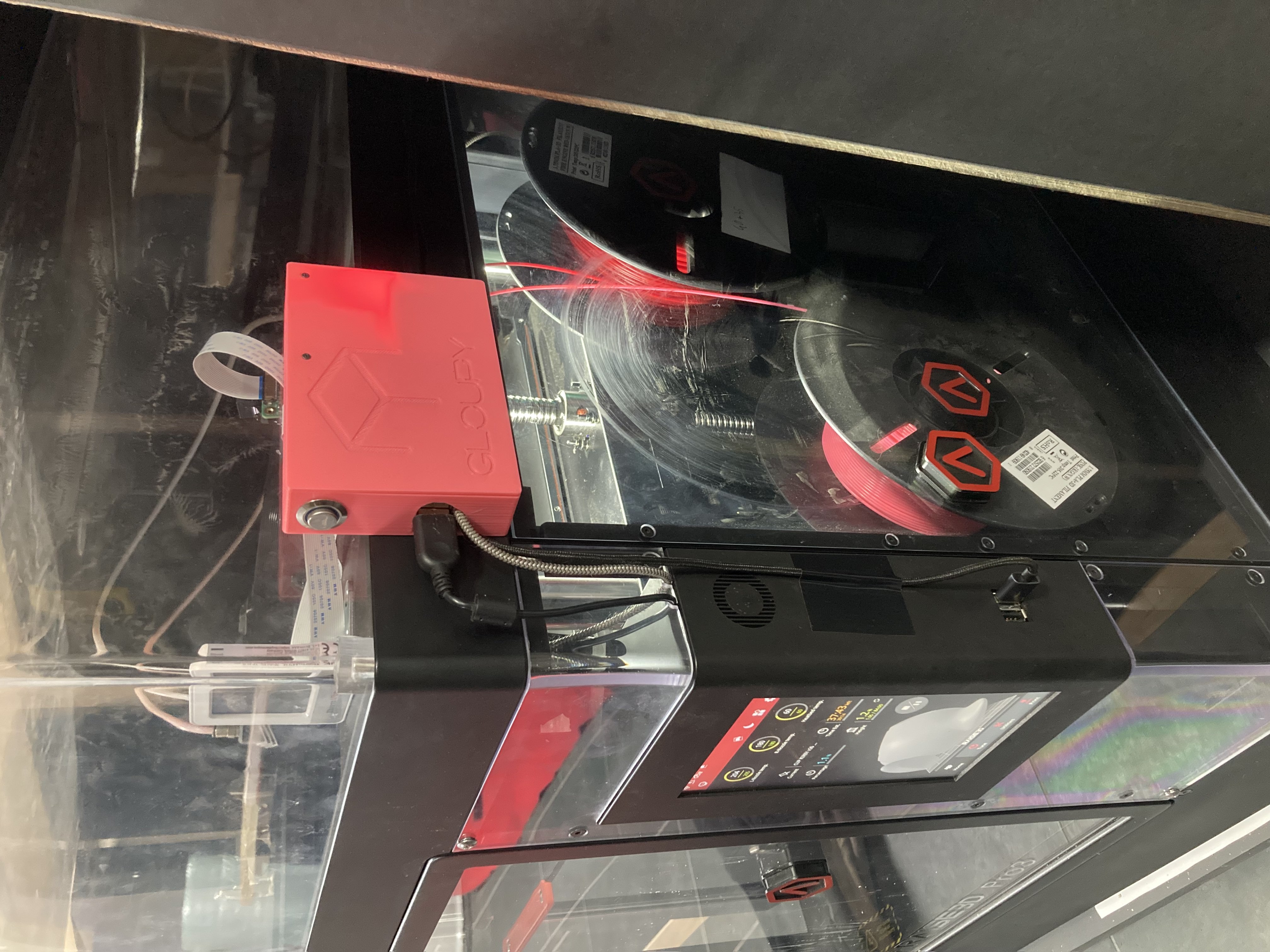 Raspberry Pi Case for webcam live feed & HQ time lapse mode by GLOUPY