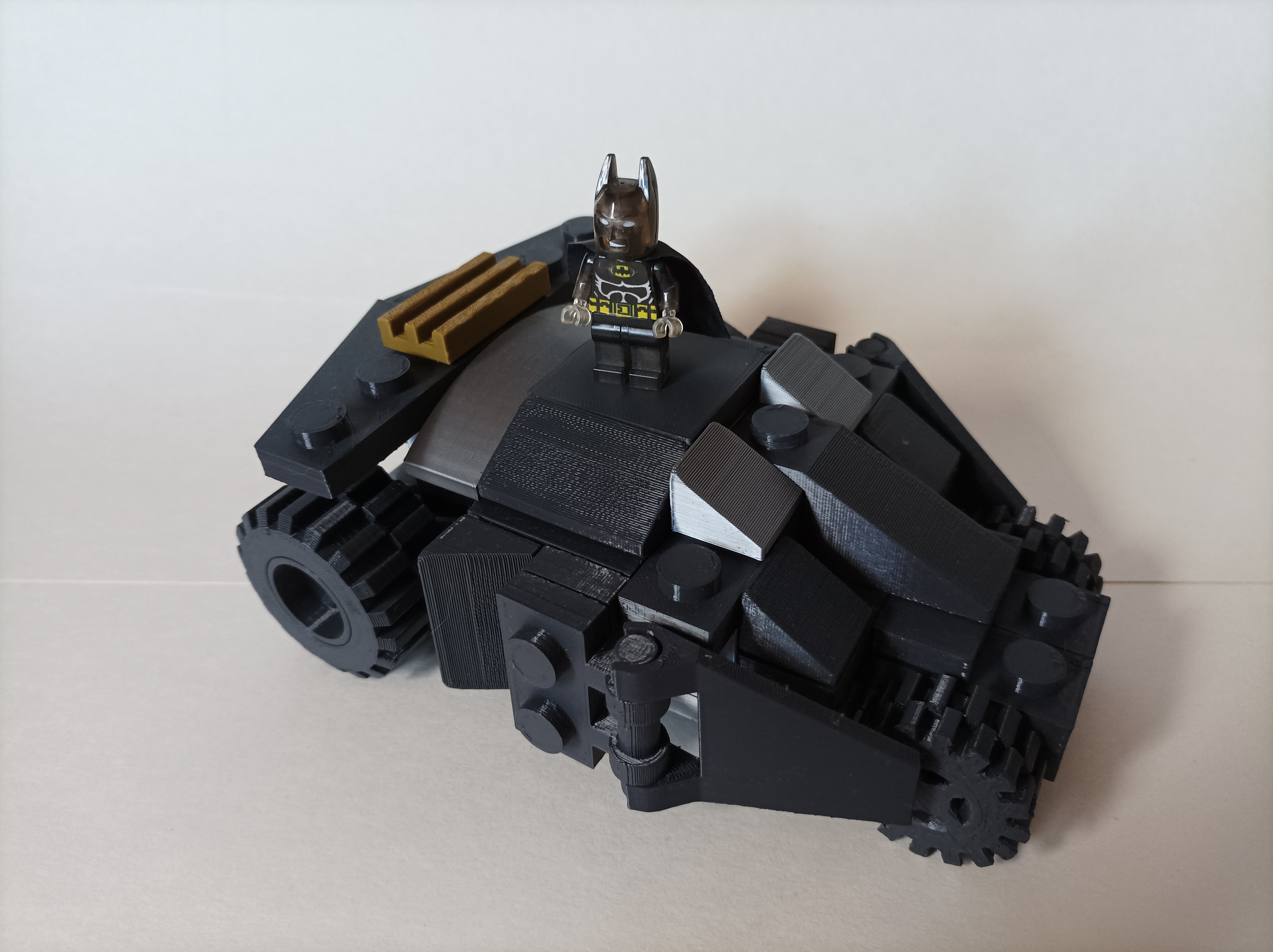 LEGO super heroes batmobil tumbler scaled 2,5:1