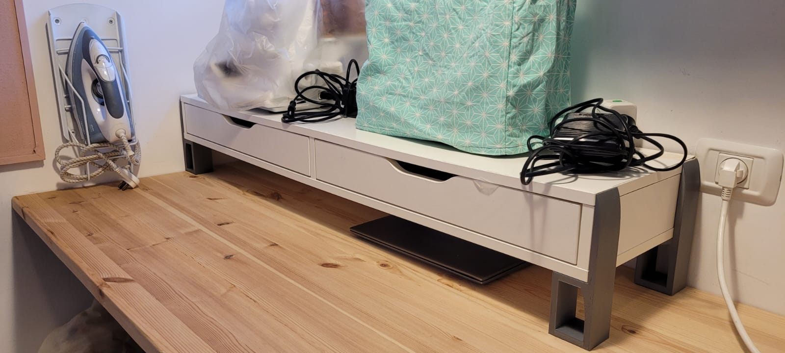 monitor desk legs