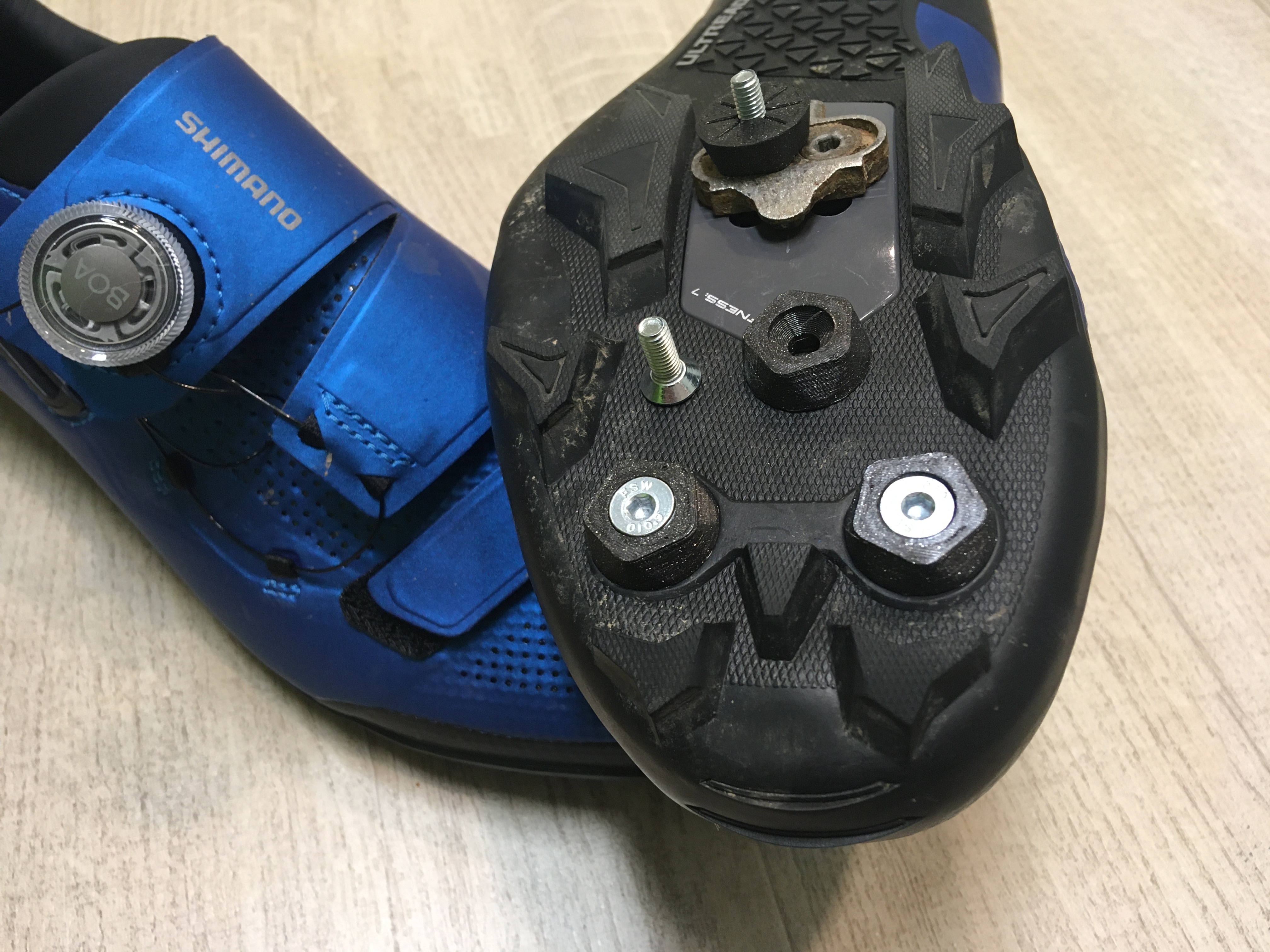 MTB shoe toe spikes