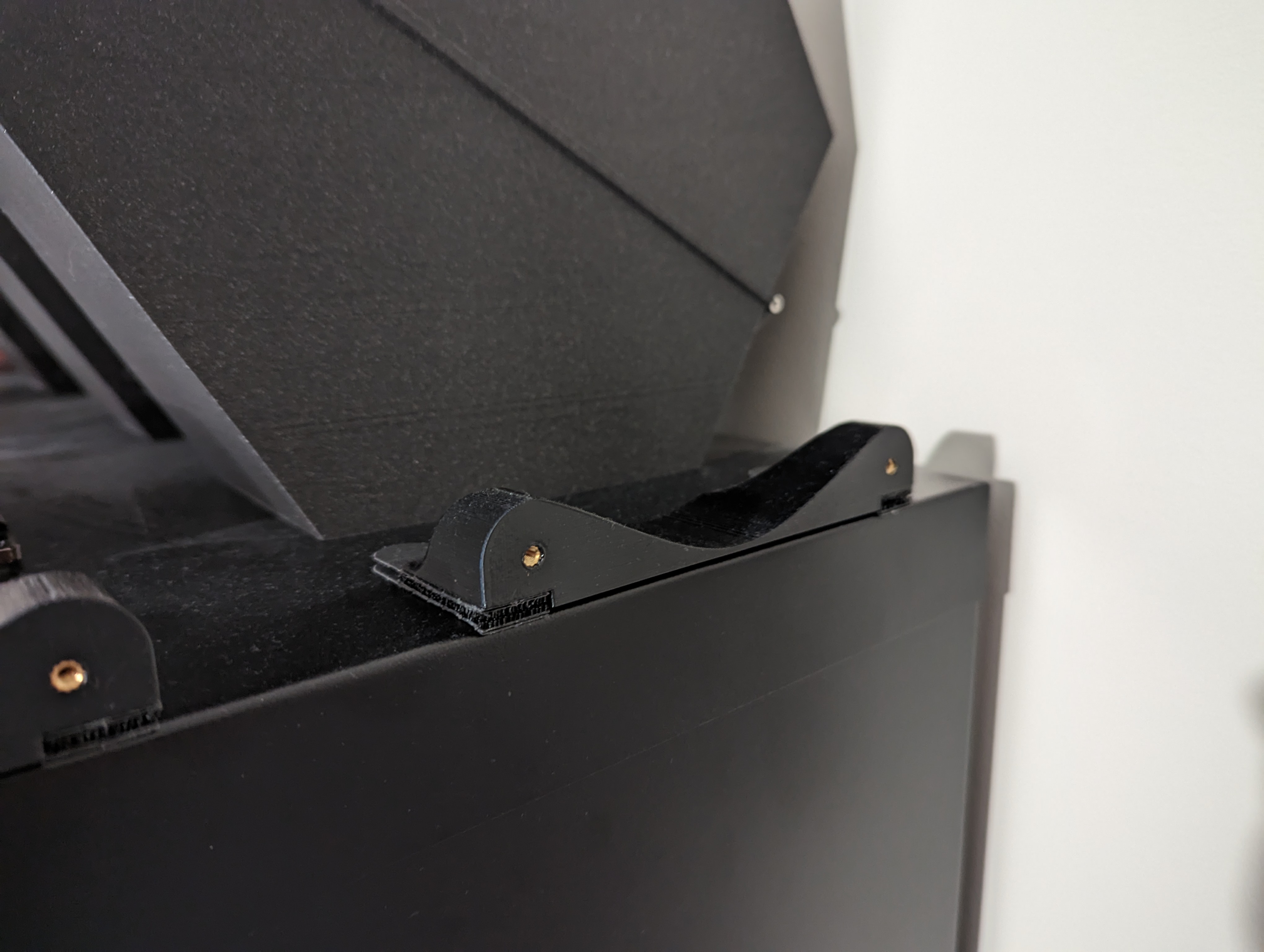 No Screws Bracket for Honeycomb Wall