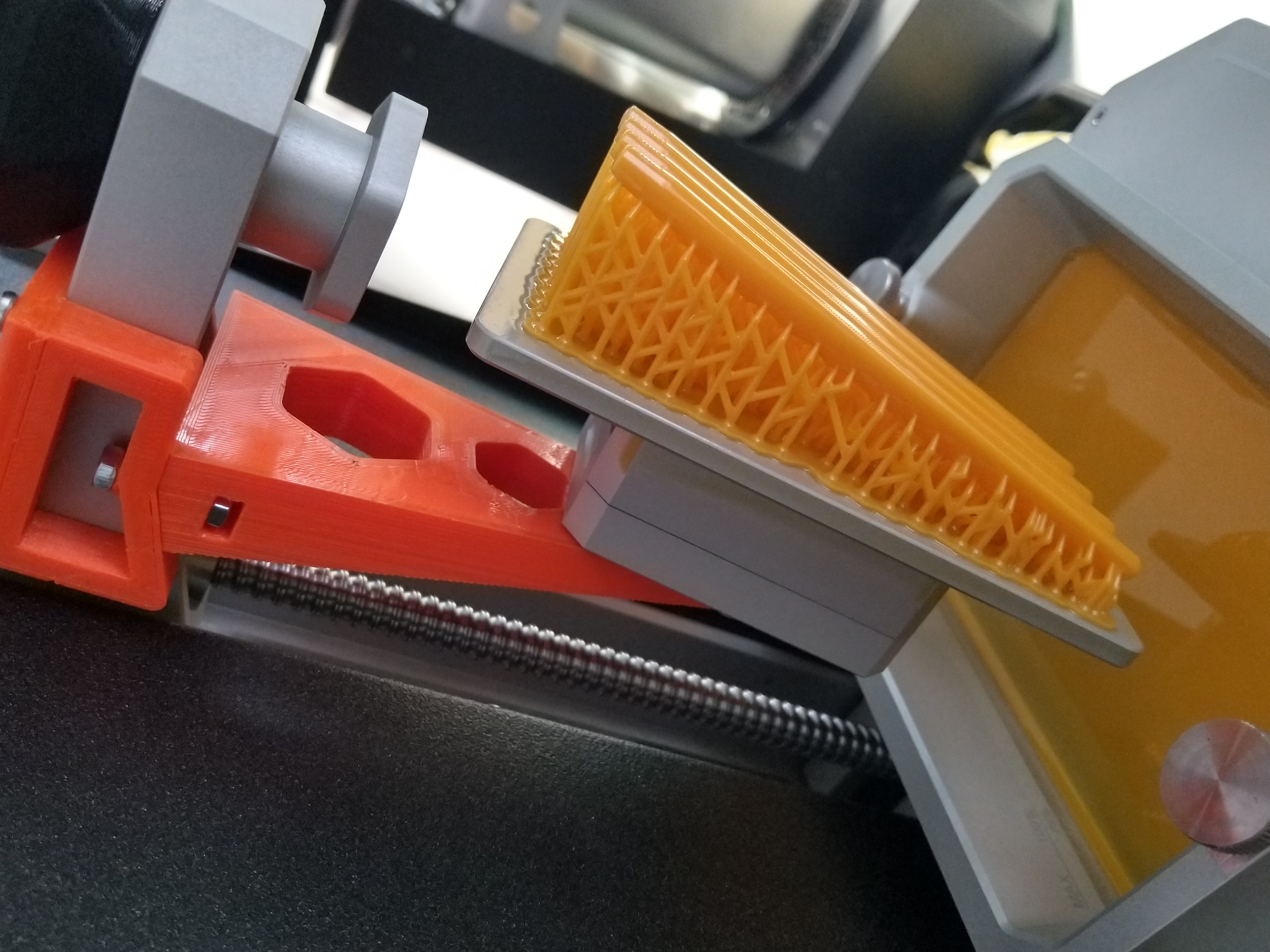 SL1 PrintBed drain arm