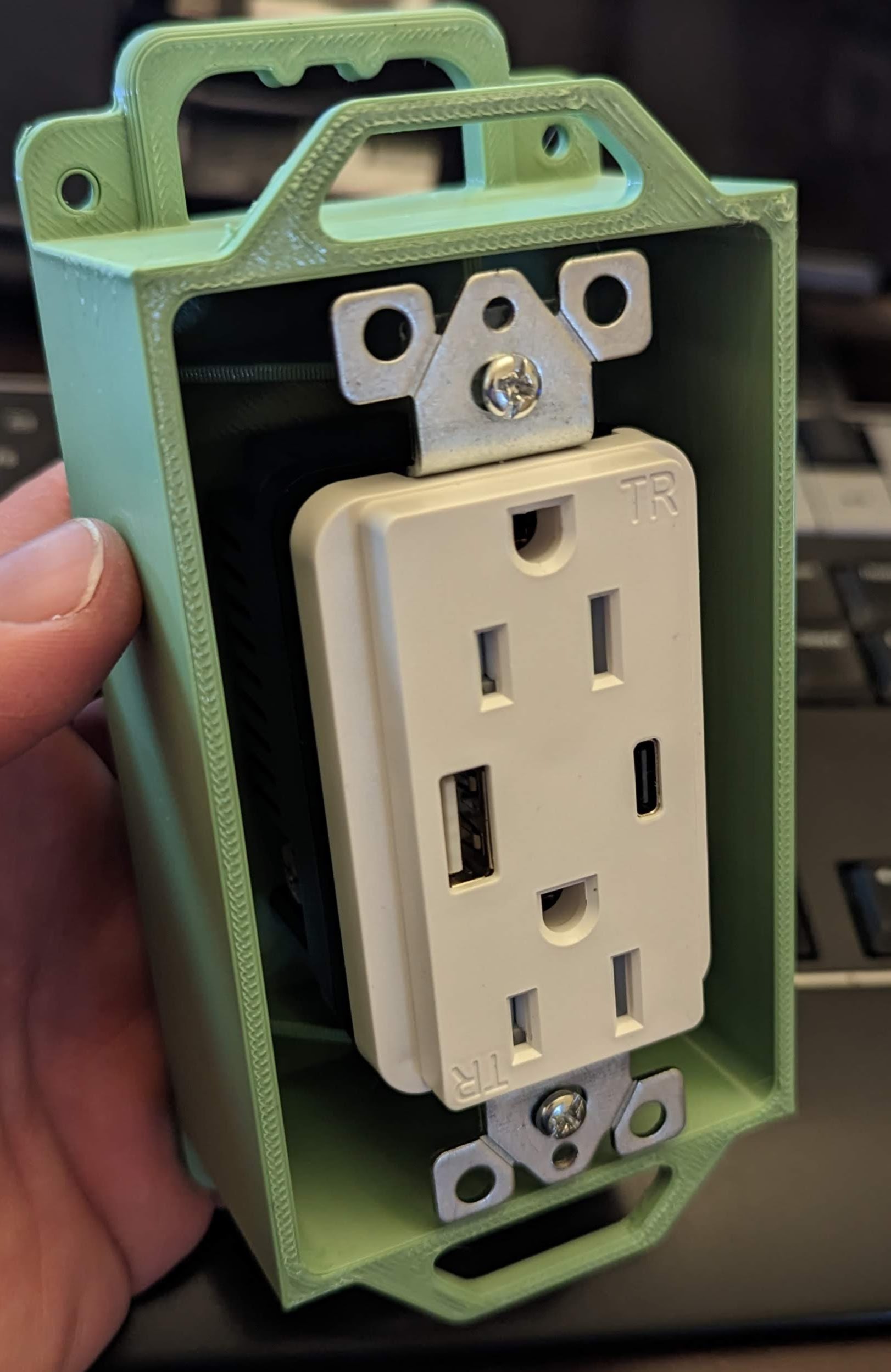 Portable Electrical Outlet Box by Jamehz Download free STL model