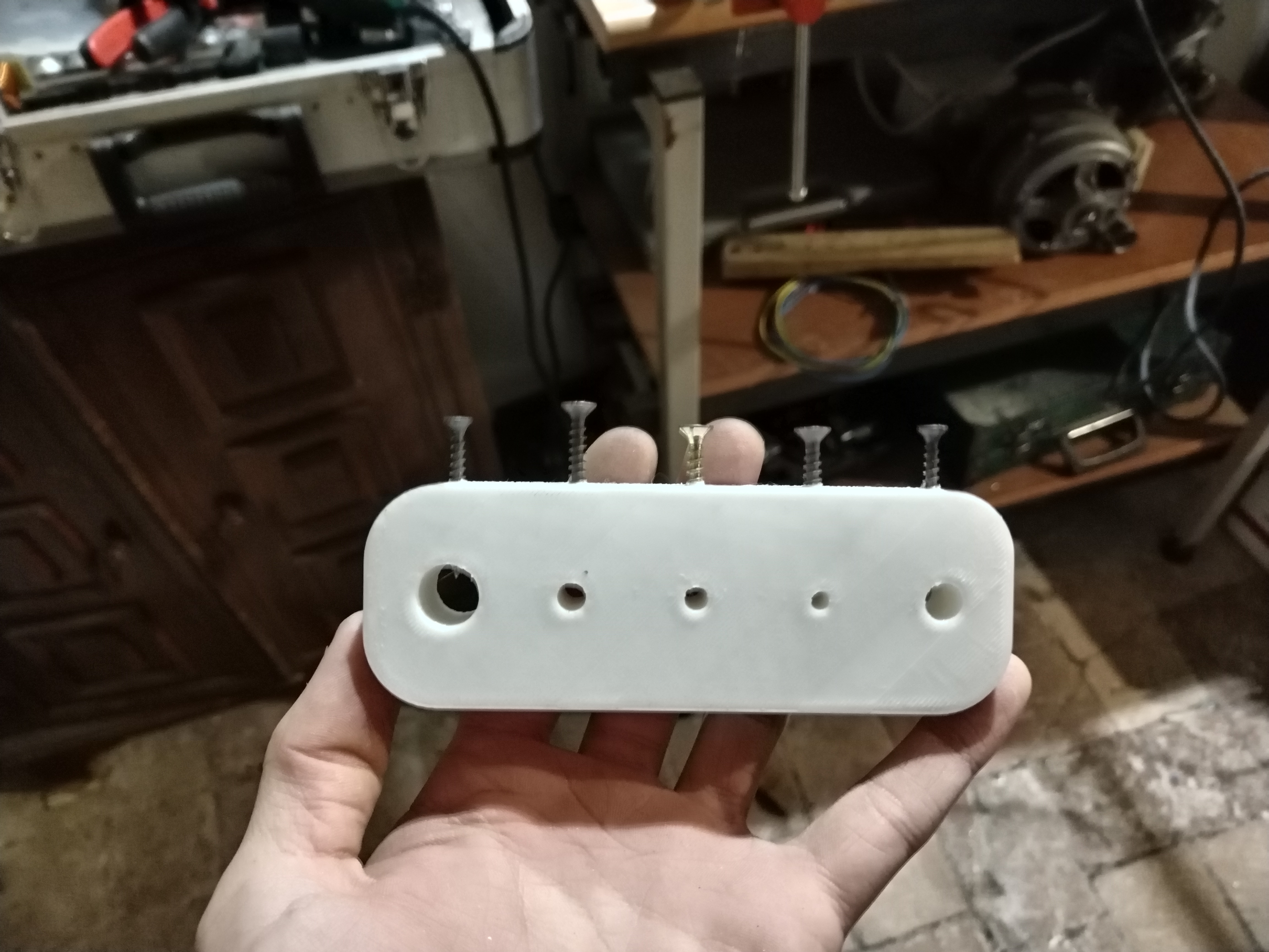 Cable stripper