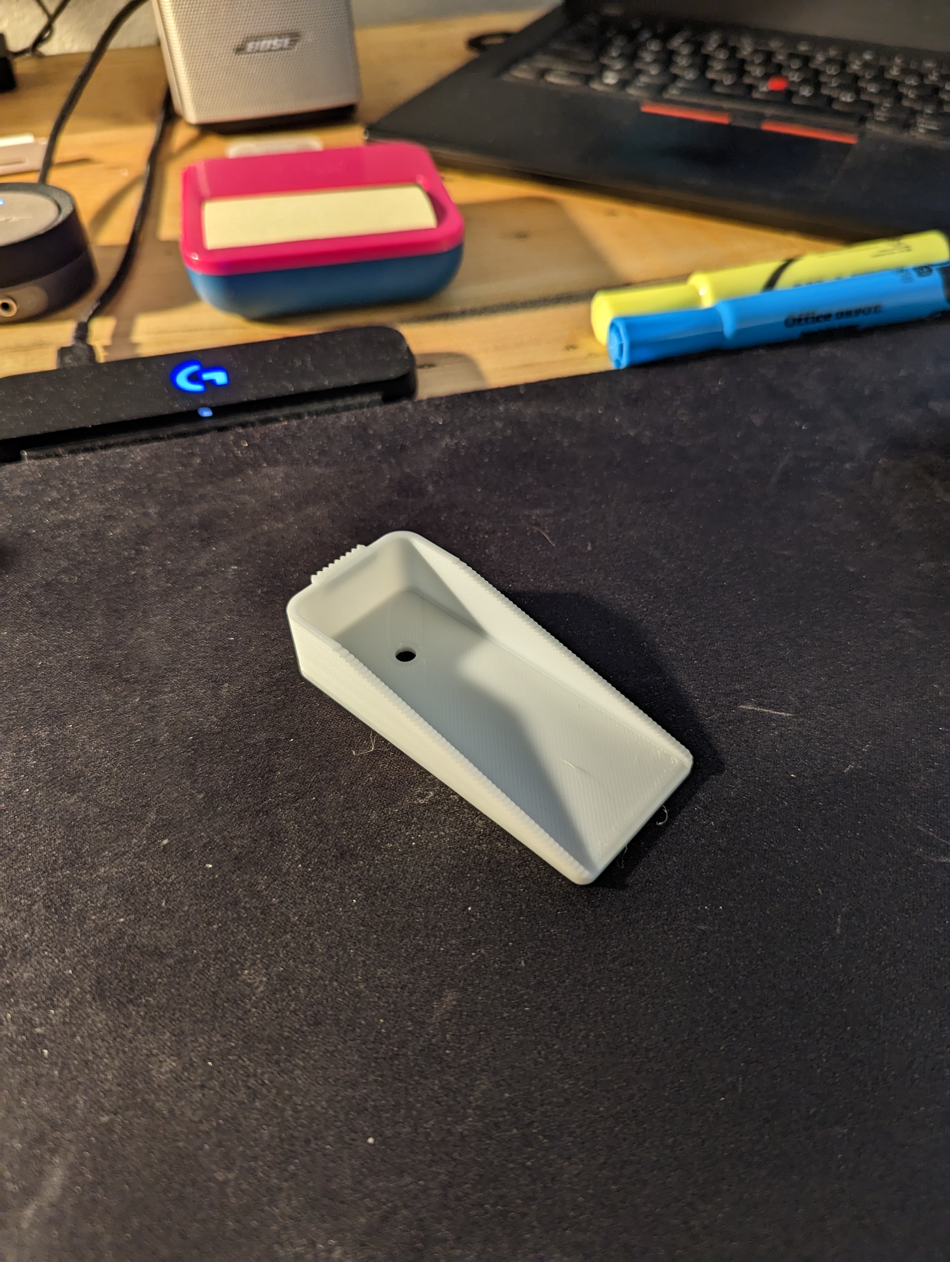 Canvas Hanger Command hook