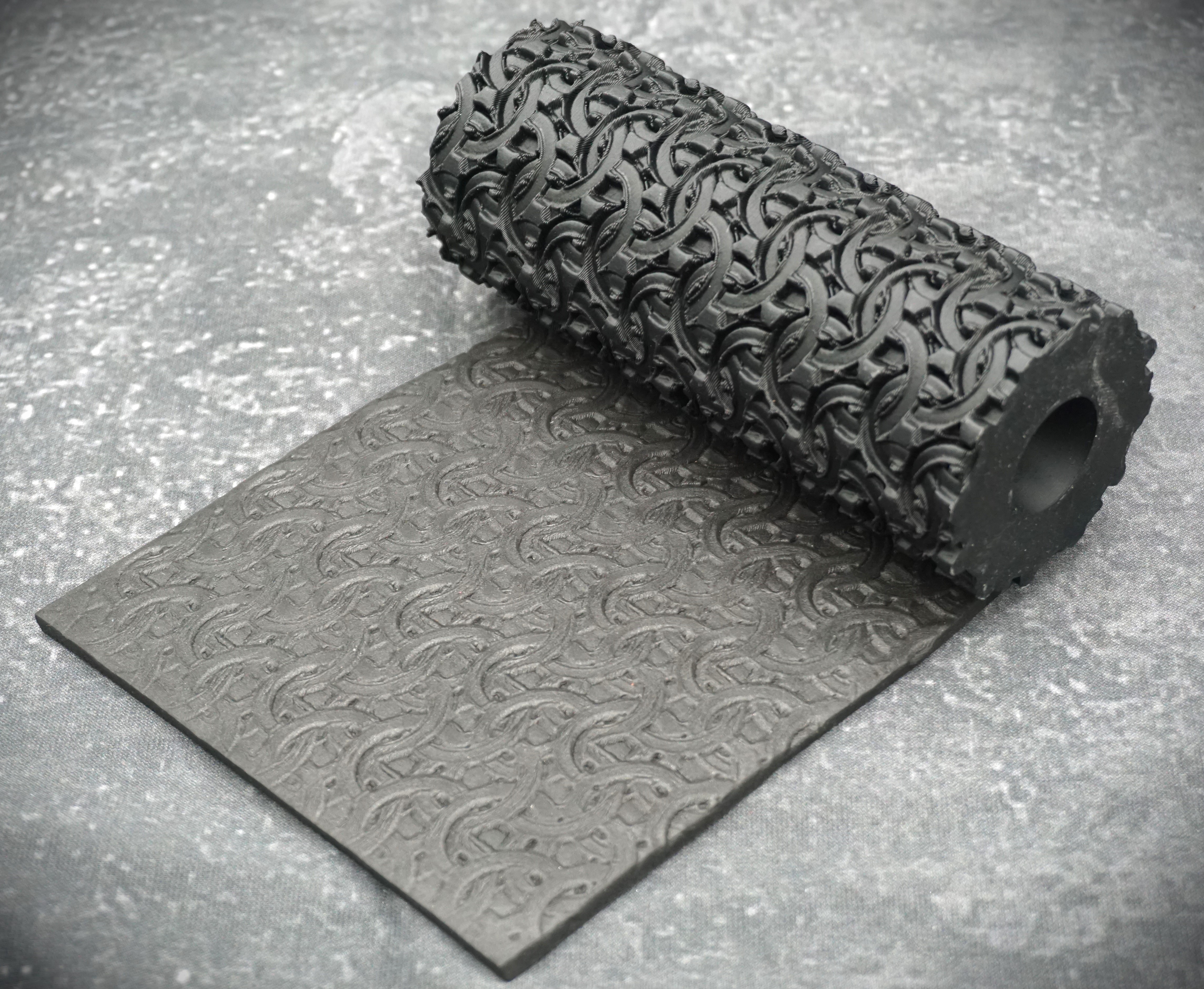 Textured Roll With Chainmail Pattern