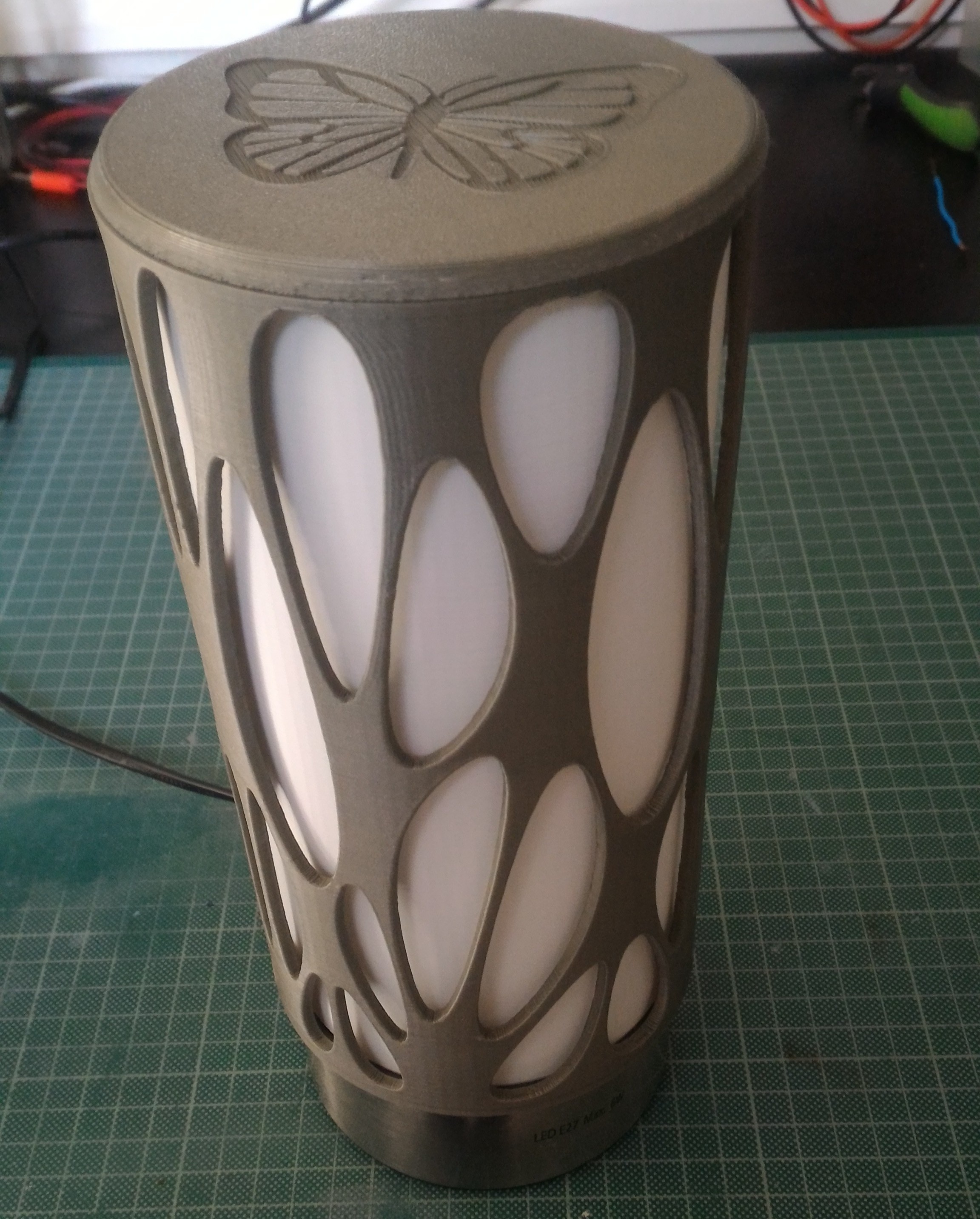Voronoi Lamp