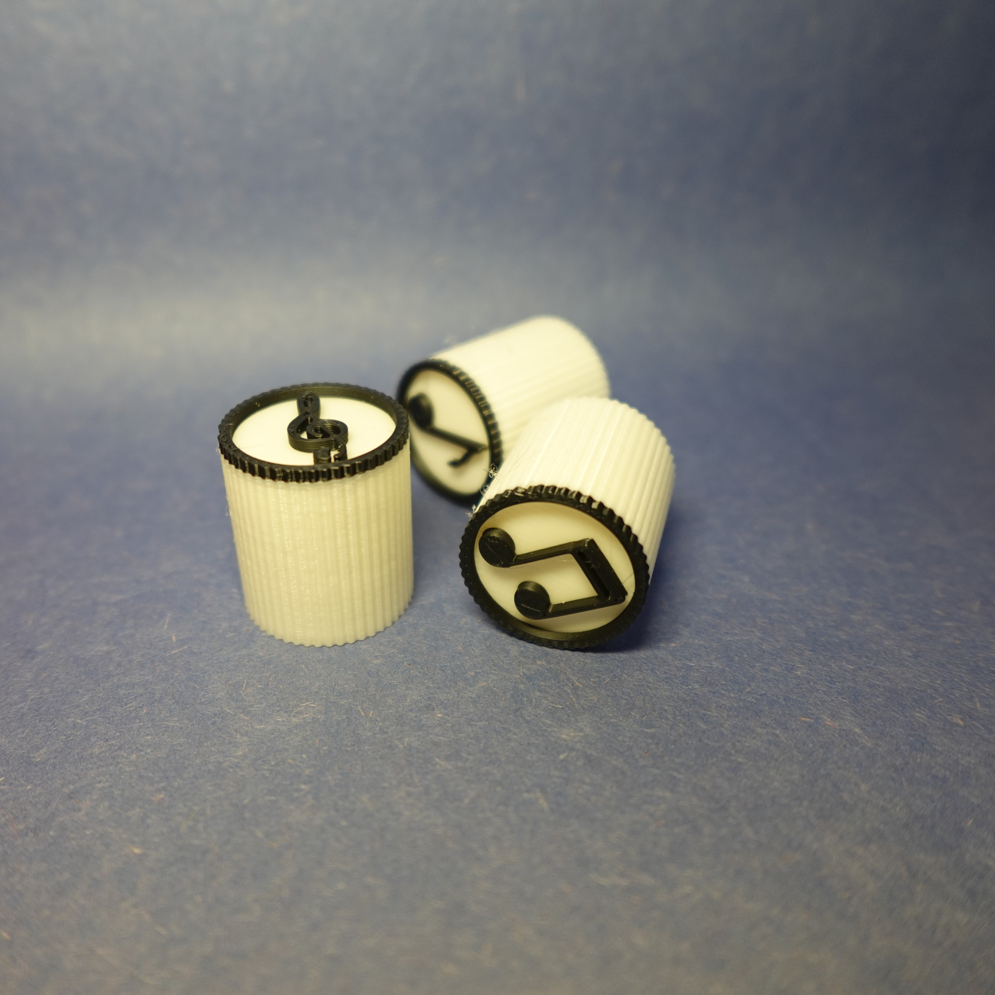 Music-Themed Encoder Knobs with Improved Grip