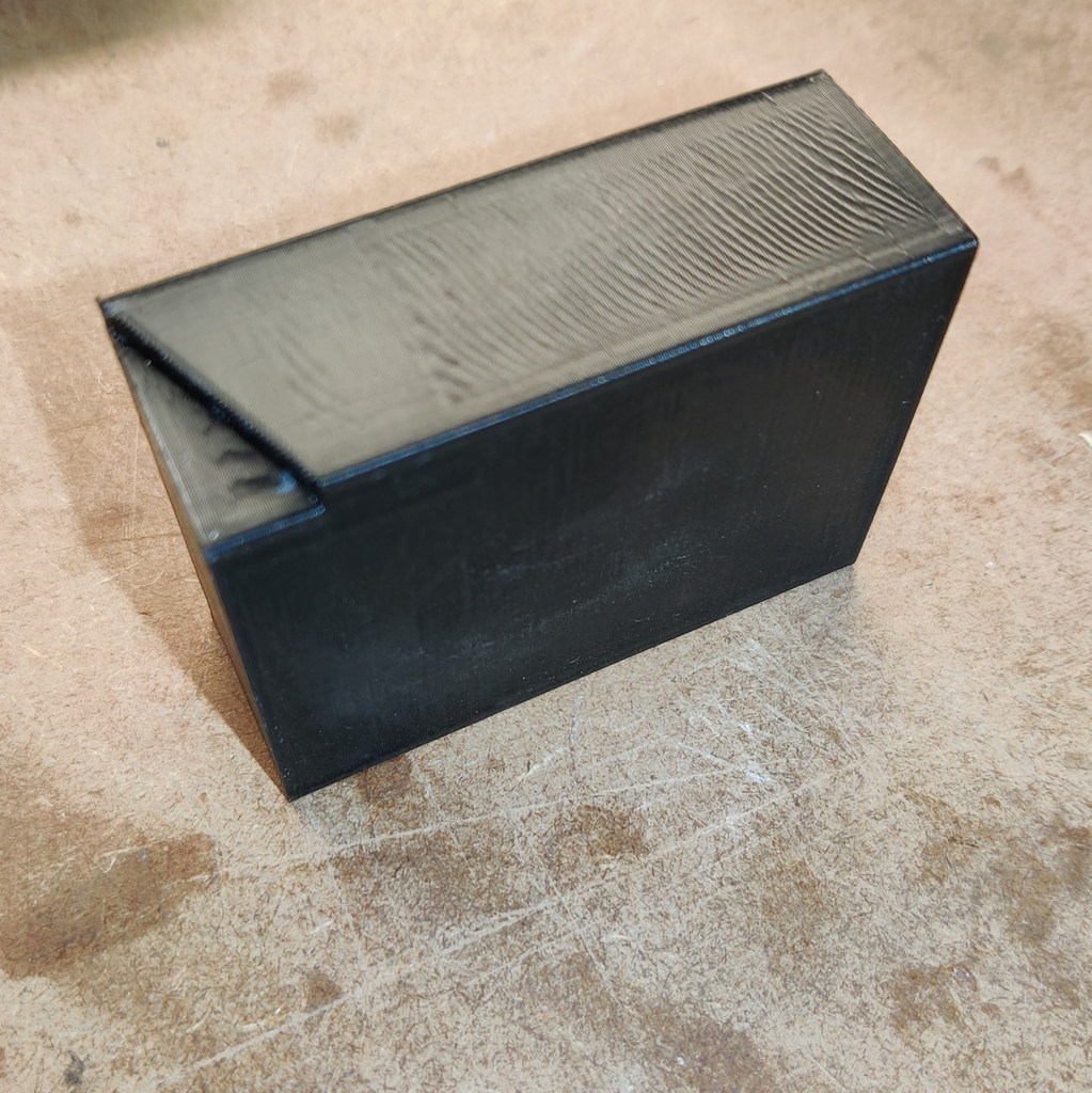 Boxcutter blade bin