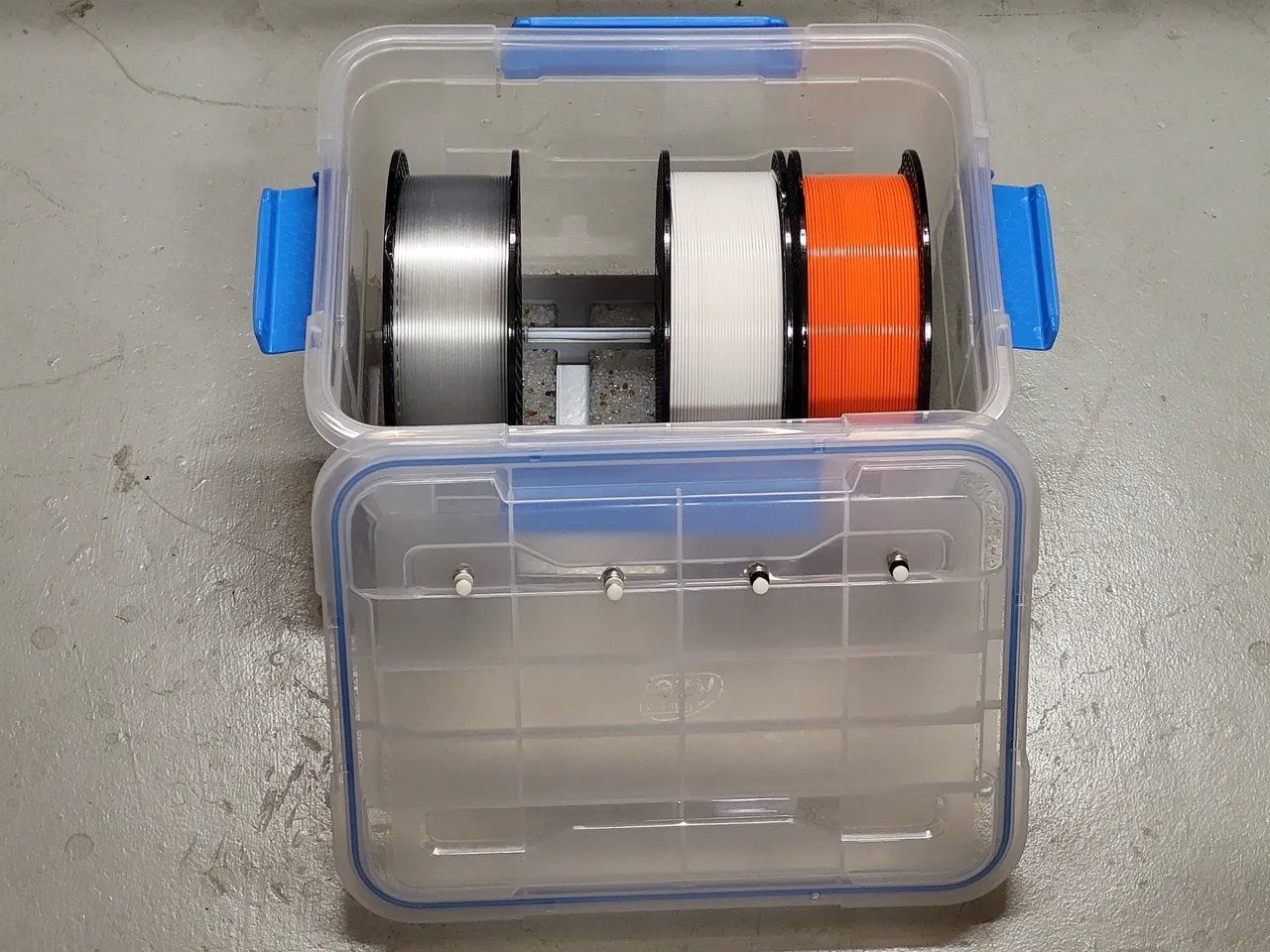 how can I make a container like this airtight for storing filament