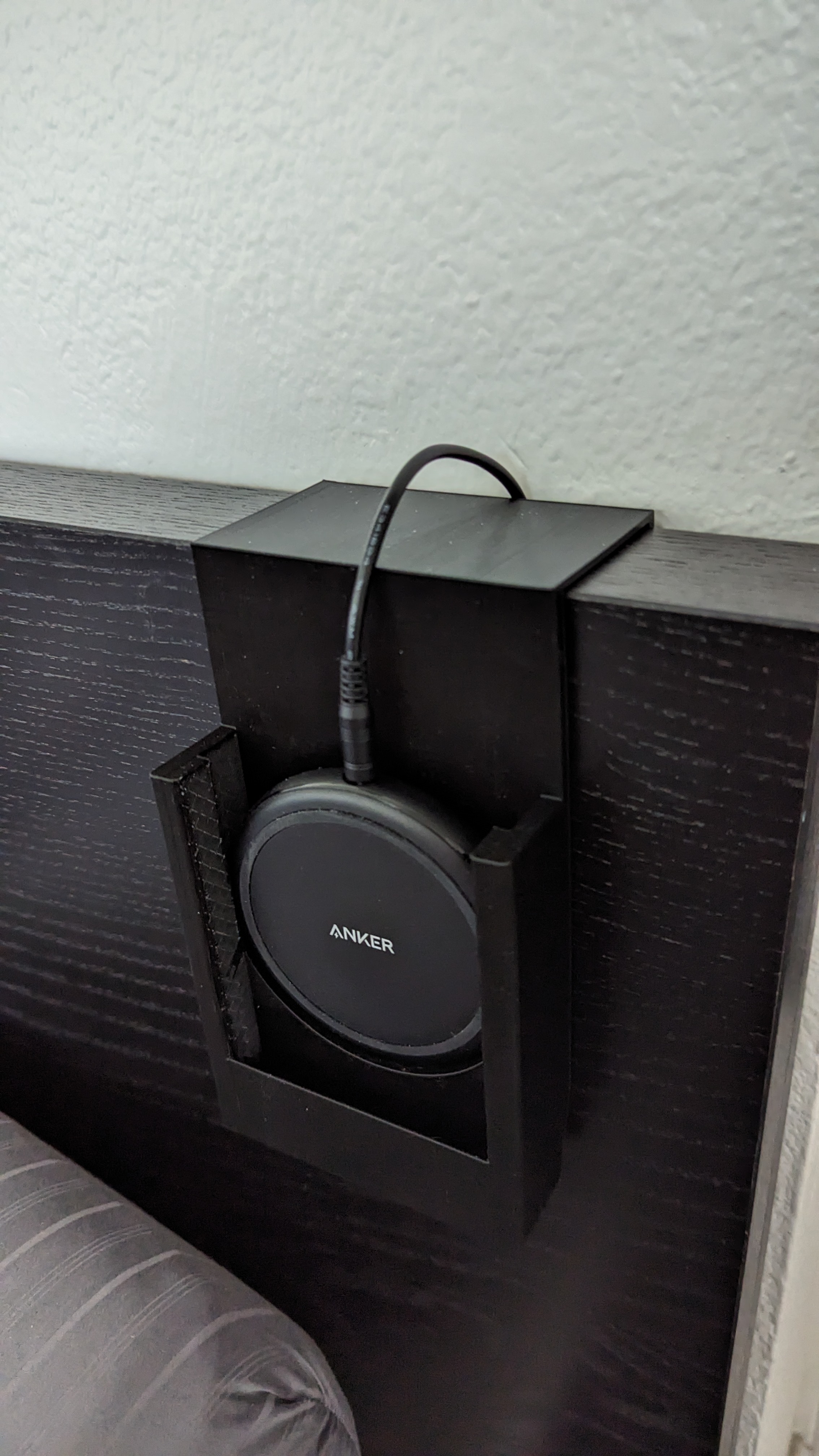 Wireless Charger Bed Headboard Cradle by Draik Download free STL