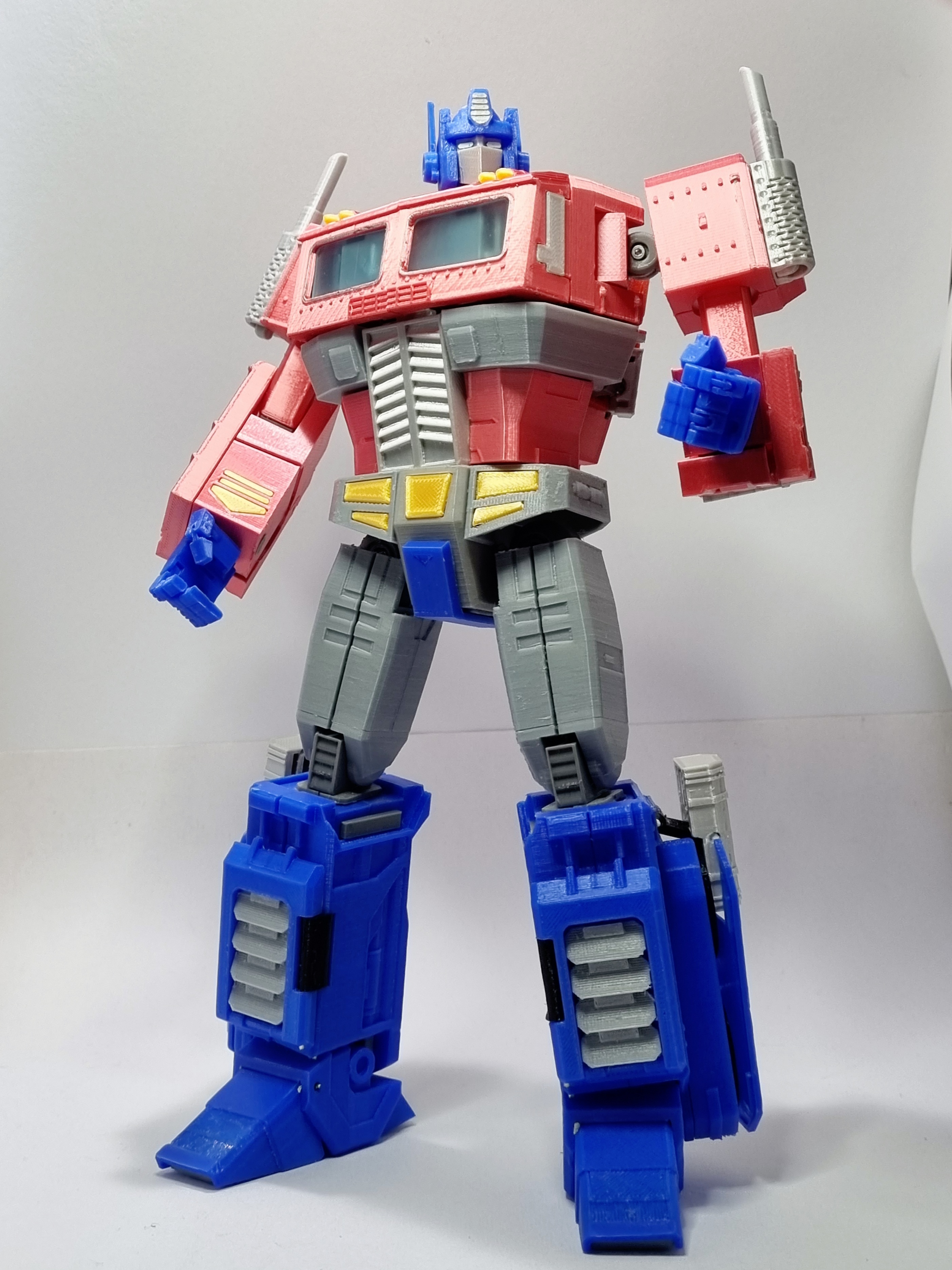 MP10 Masterpiece Optimus (Articulated, Color Separated, Transformable ...