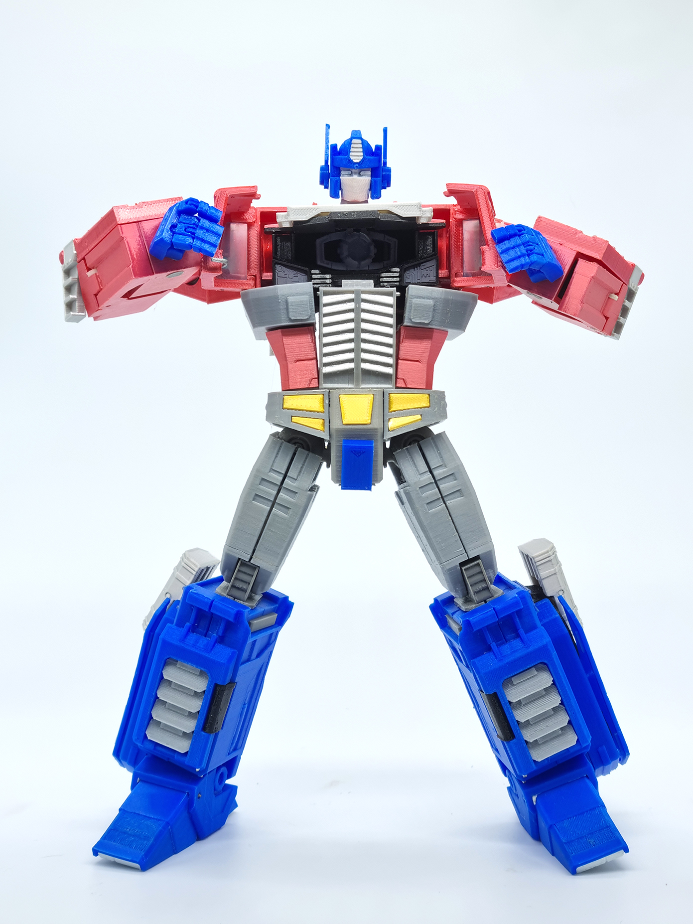 MP10 Masterpiece Optimus (Articulated, Color Separated, Transformable ...