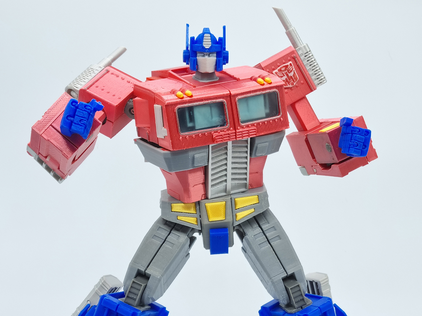 MP10 Masterpiece Optimus (Articulated, Color Separated, Transformable ...