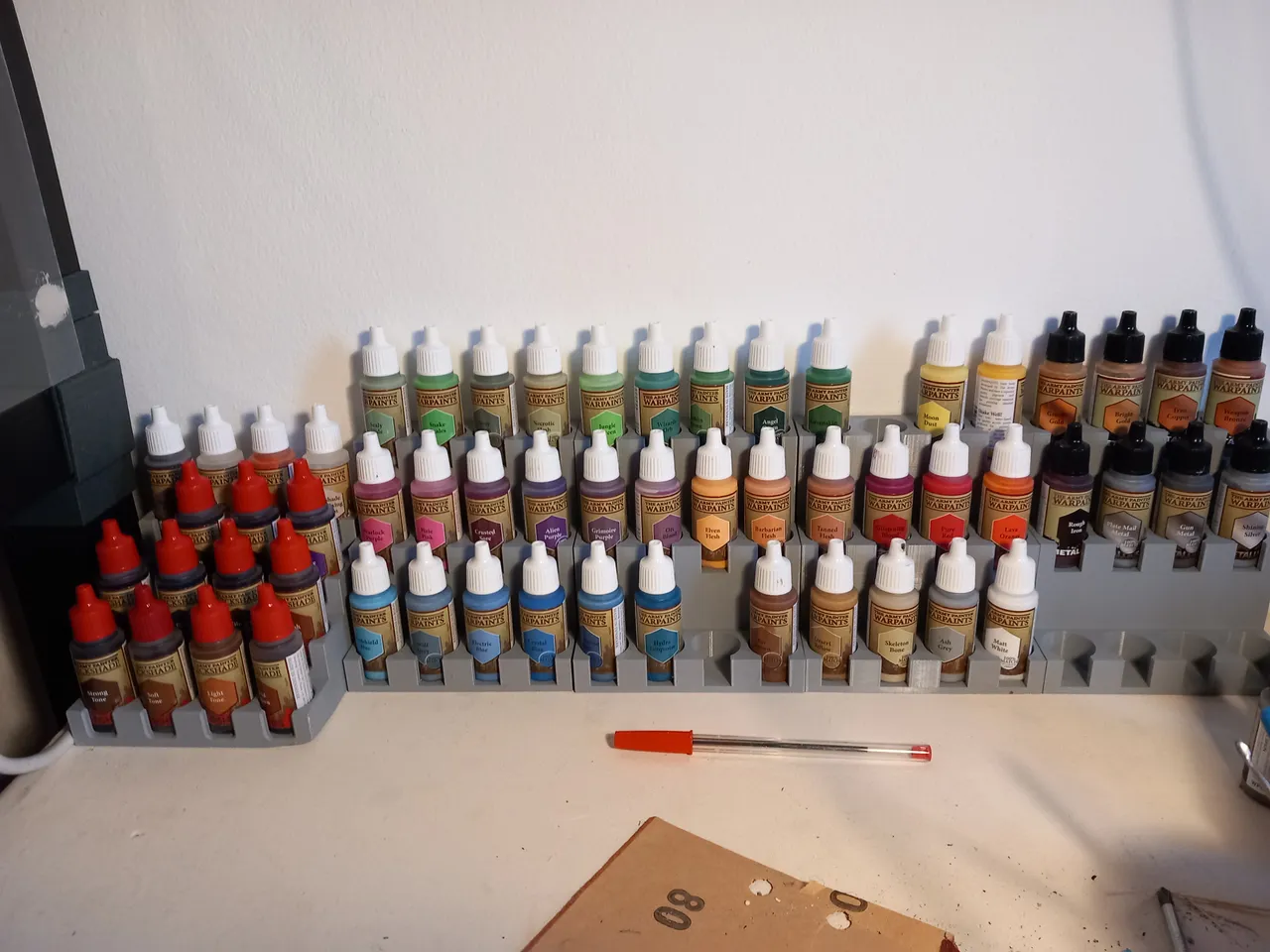 porta acrilici per colori di the army painter by luca