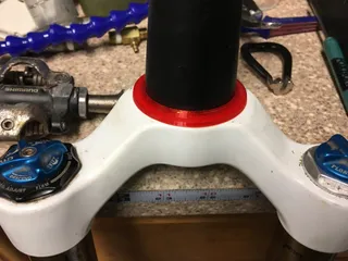 Lower crown race for 1.5" tapered forks