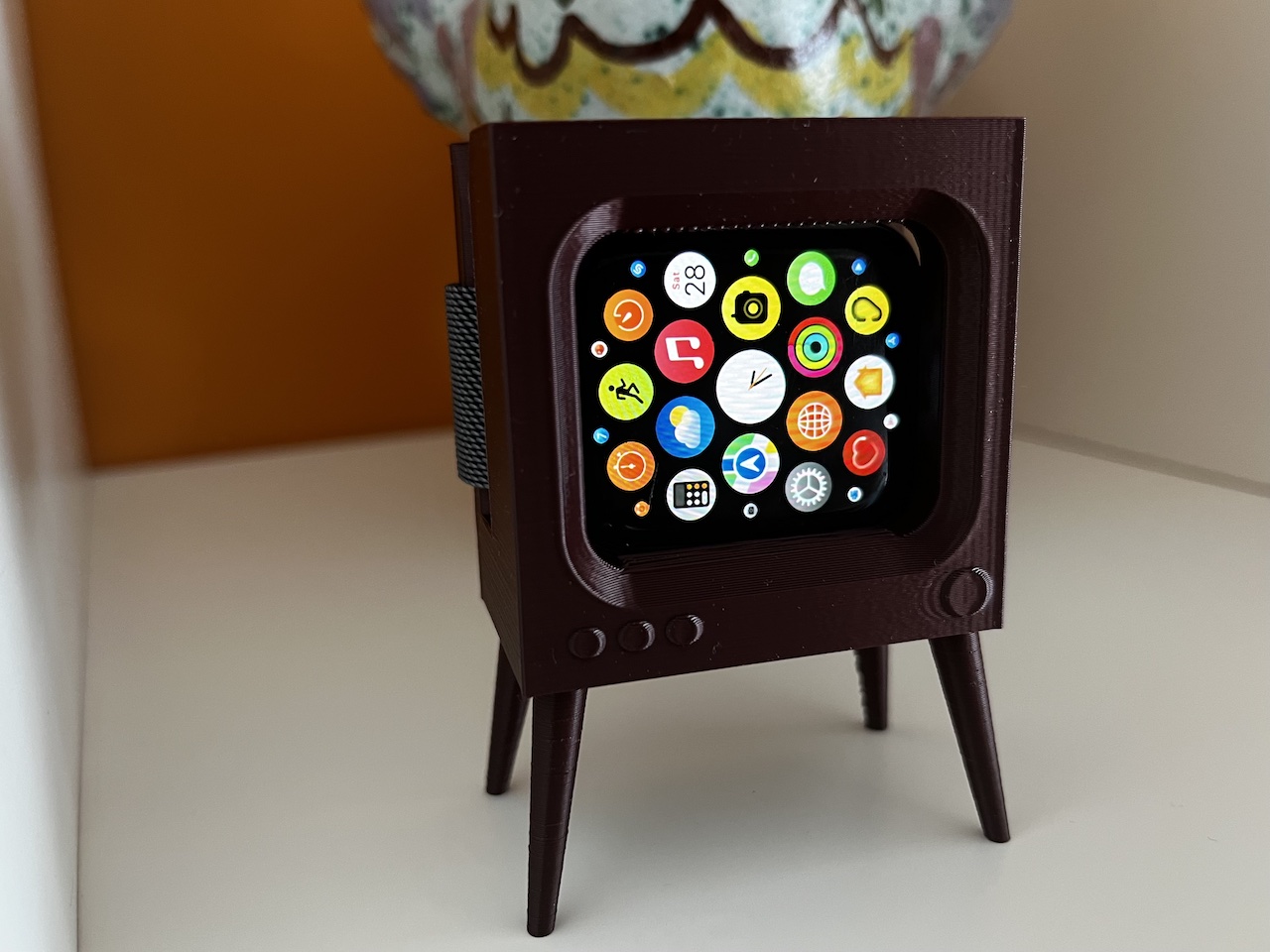 Apple Watch antique TV charging stand (series 5, 44 mm)