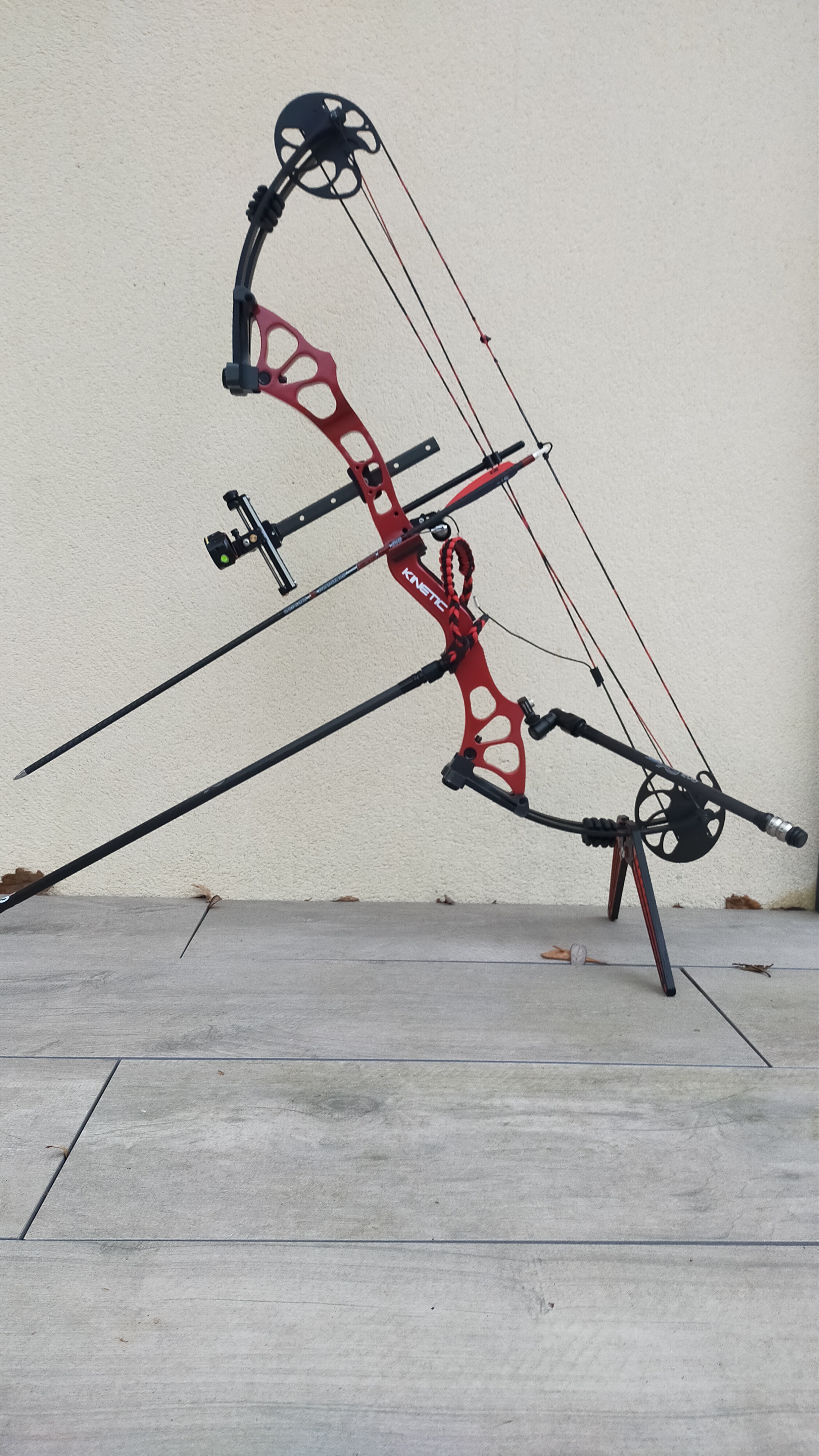 Compound bow stand — thumbnail 5