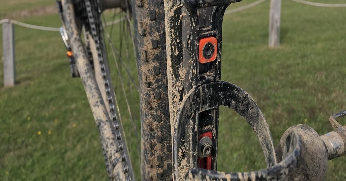 Cateye composite water bottle cage offset mounts by cmh Download free STL model