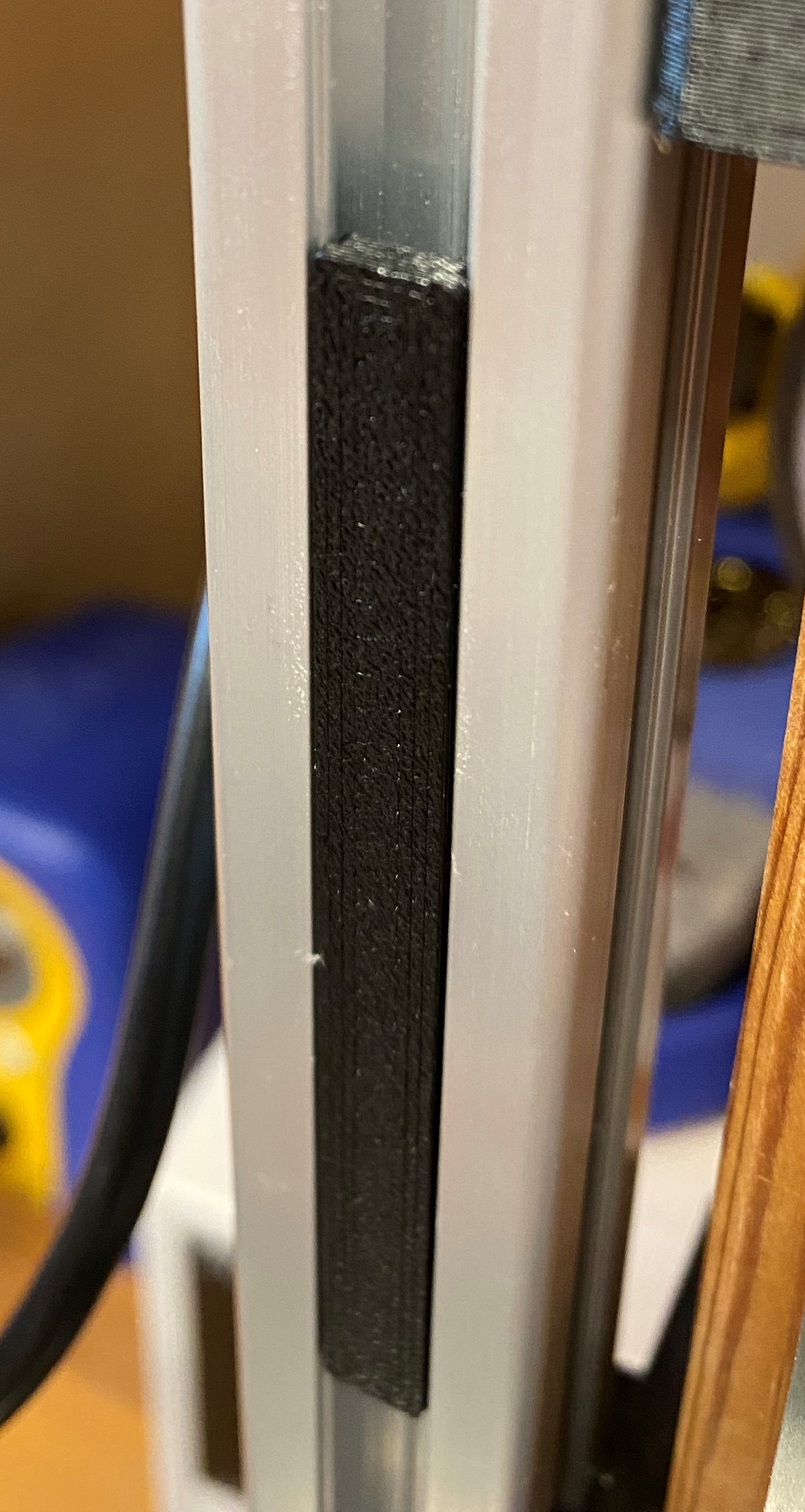 Cover for 2020 Extrusion Slot by kfricke Download free STL model