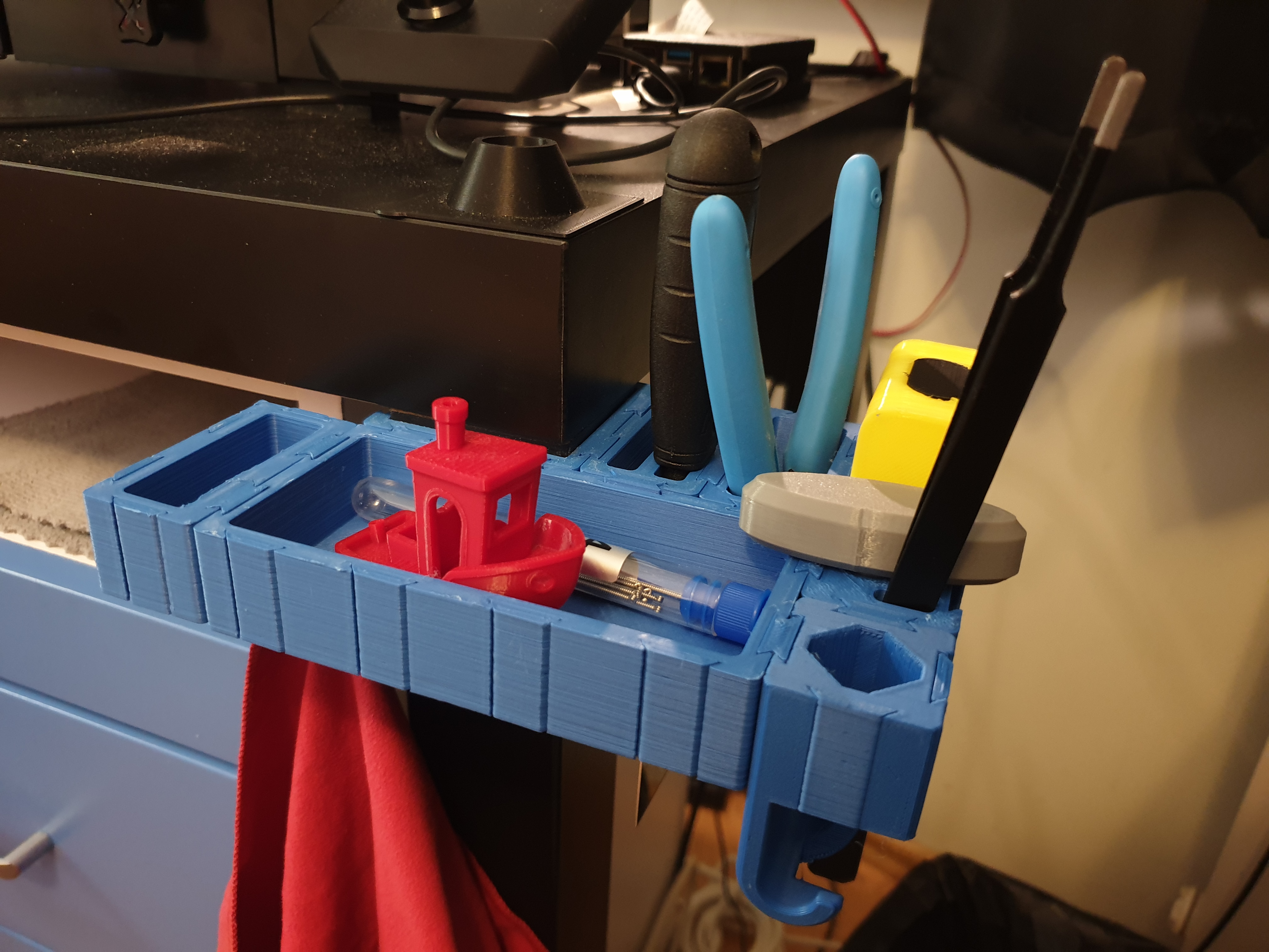 Miniatura 3 do modelo 3D Modular Table Corner Tool Shelf