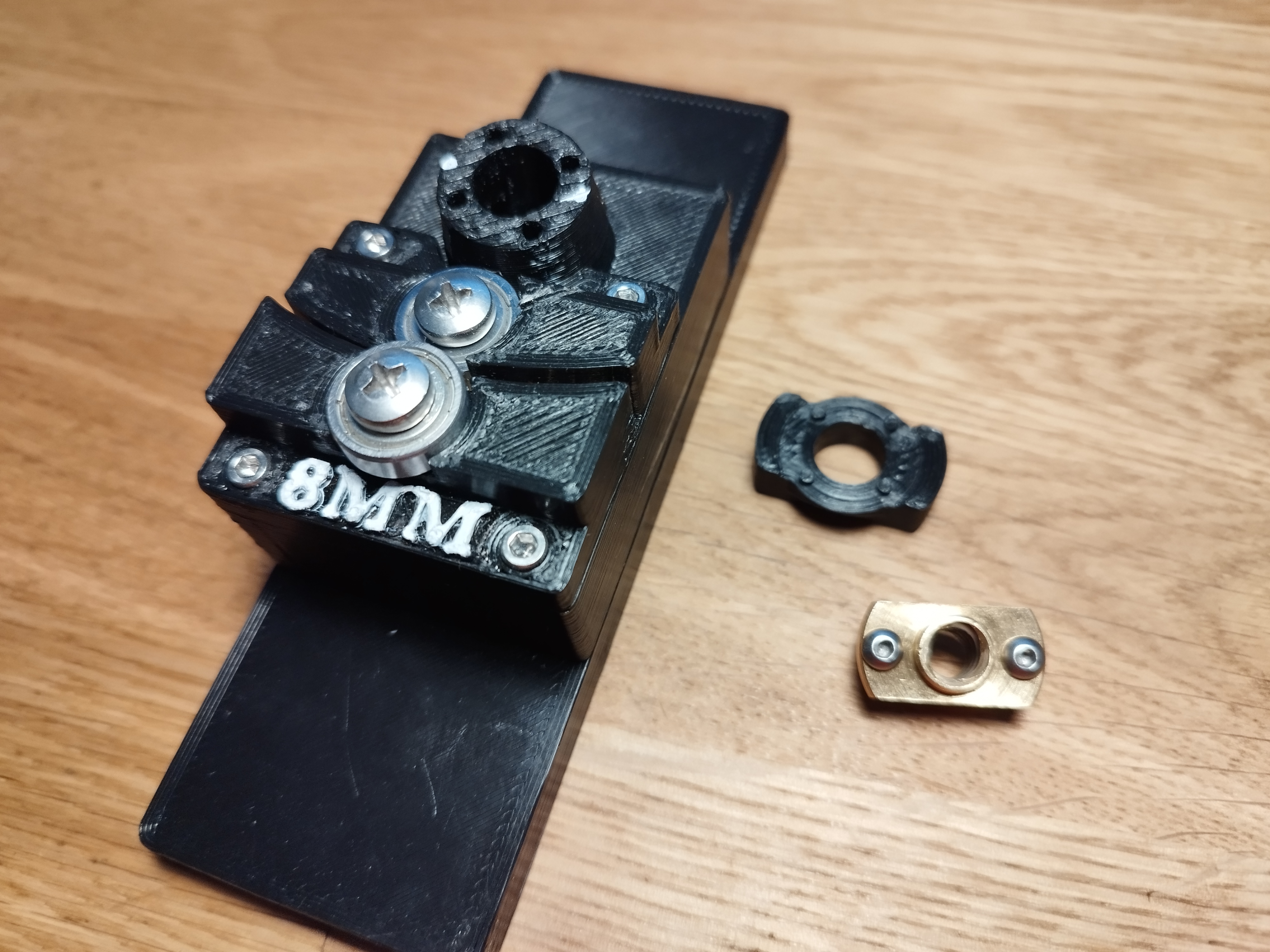 The Recreator 3D bottle cutter lead screw nut adapter