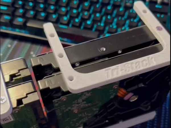3.5" HDD Bracket | Minimalistic Stack