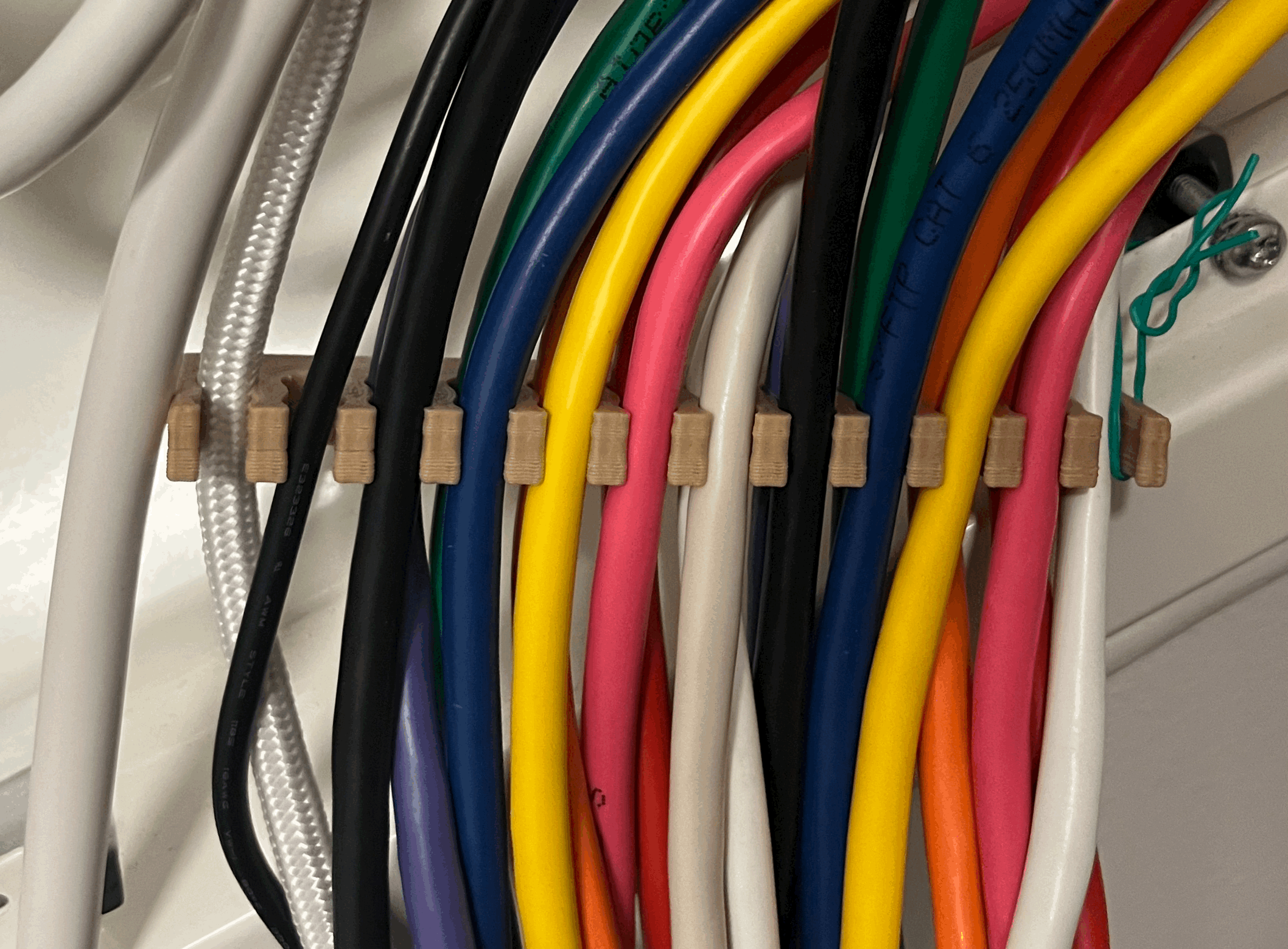 cable organizer for 24 cables in group of 2, include STEP file