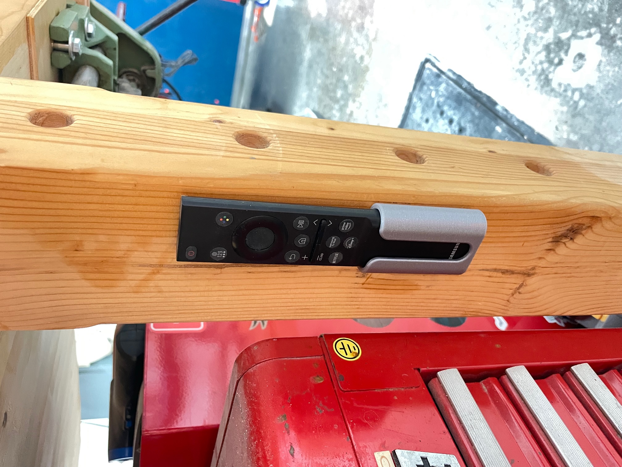 Samsung Smart TV Remote Holder by Miguel M. Download free STL model